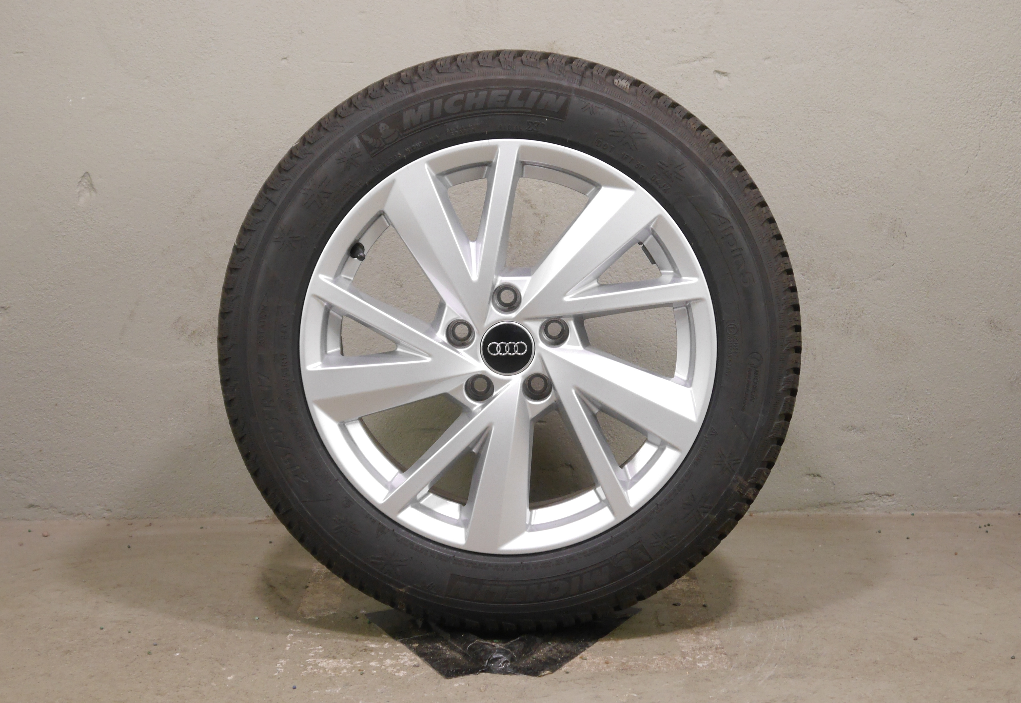 Audi Q2 Aluradsatz – Winter 215/55 R17 94V (AO) – 81A601025C