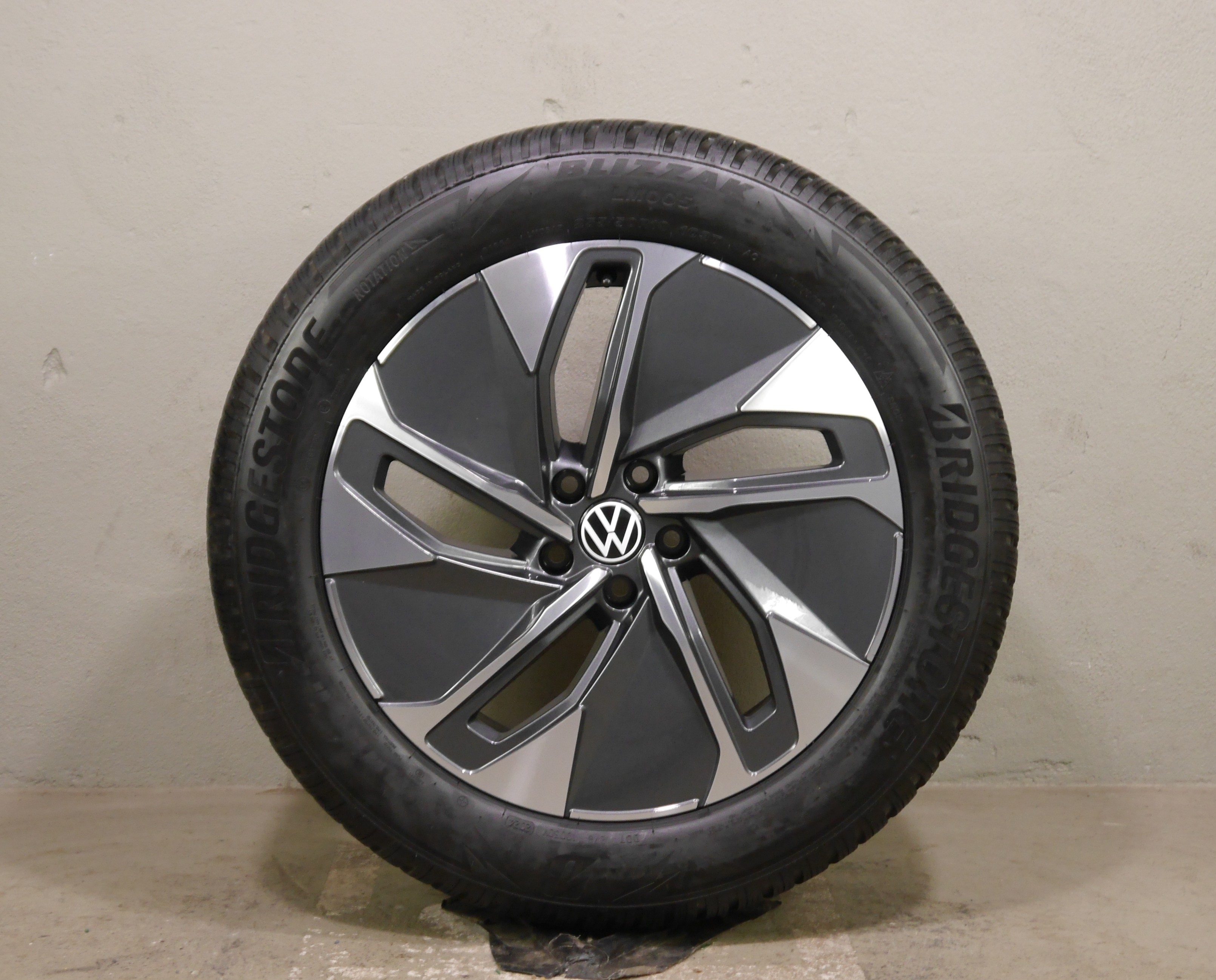 VW ID.4/ID.5 (E3) Aluradsatz – Winter 235/55 R19 101T 255/50 R19 103T - 11A601025M