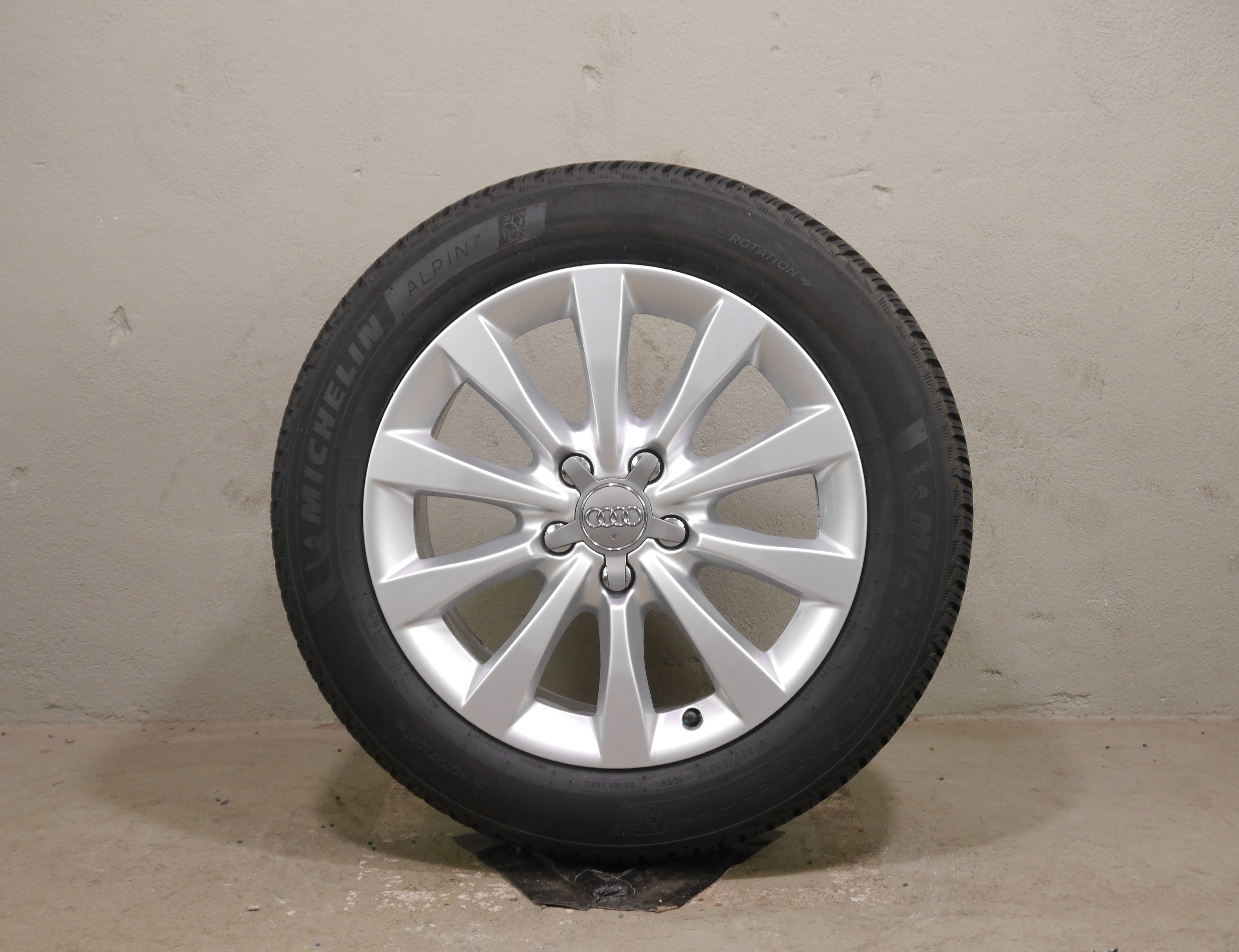 Audi A6 Aluradsatz – Winter 225/55 R17 101V – 4G0601025BH