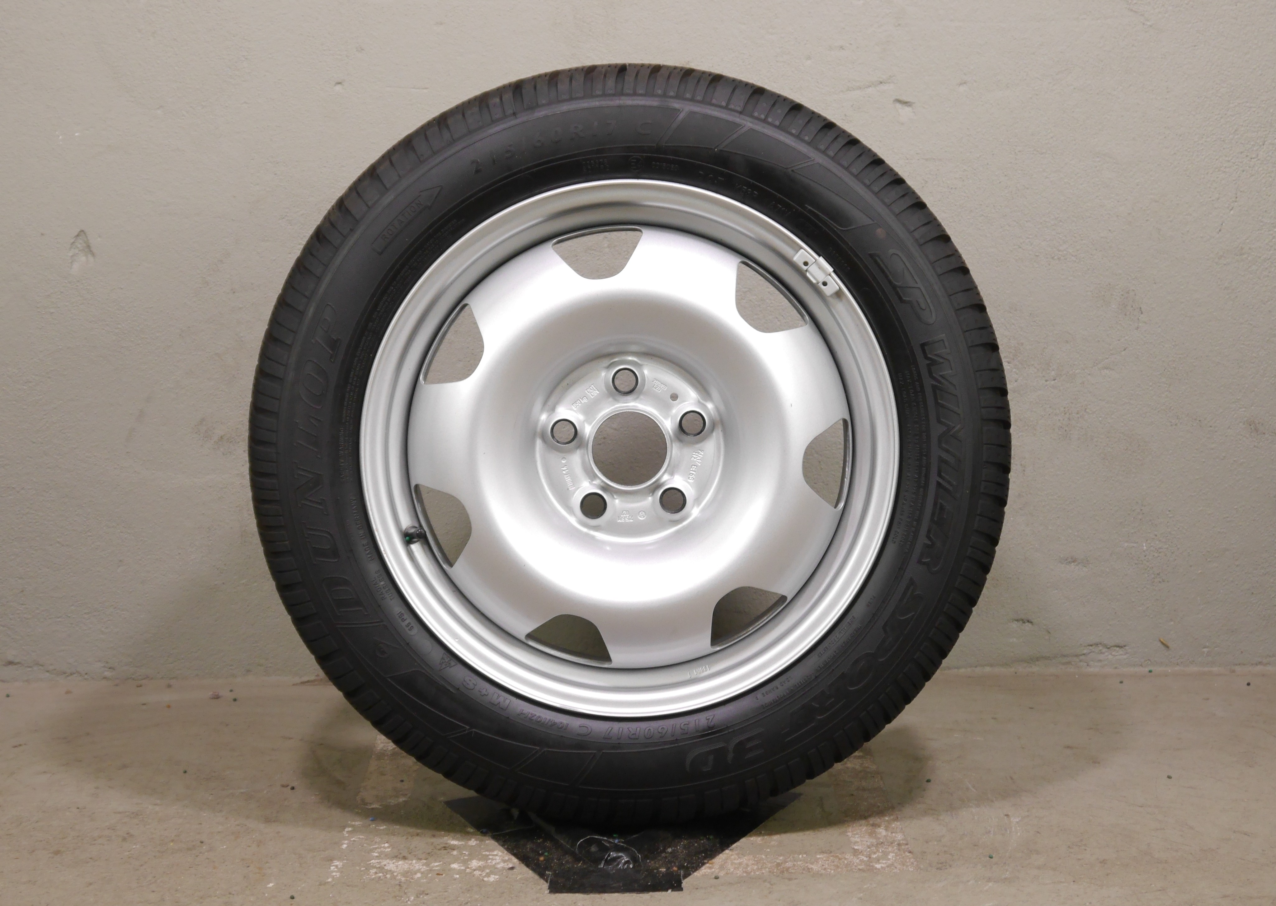Volkswagen T6.1 California Stahlradsatz – Winter 215/60 R17 104/102H - 7J5601027