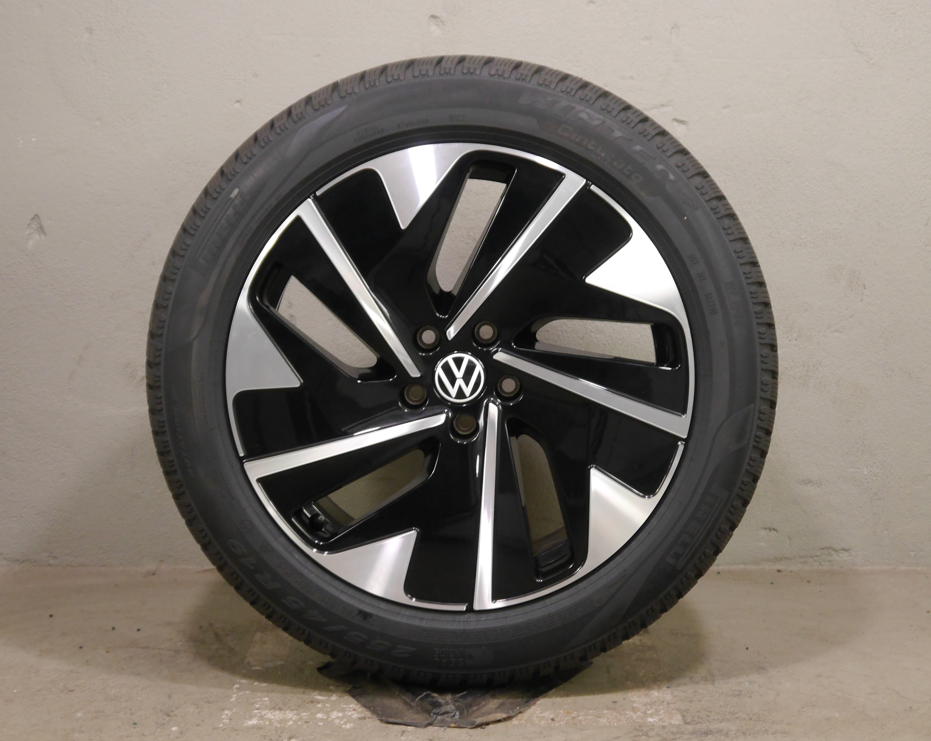 VW ID.7 (ED) Aluradsatz – Winter 235/50 R19 99H  255/45 R19 100H – 14B601025C/D Inkl. Seal