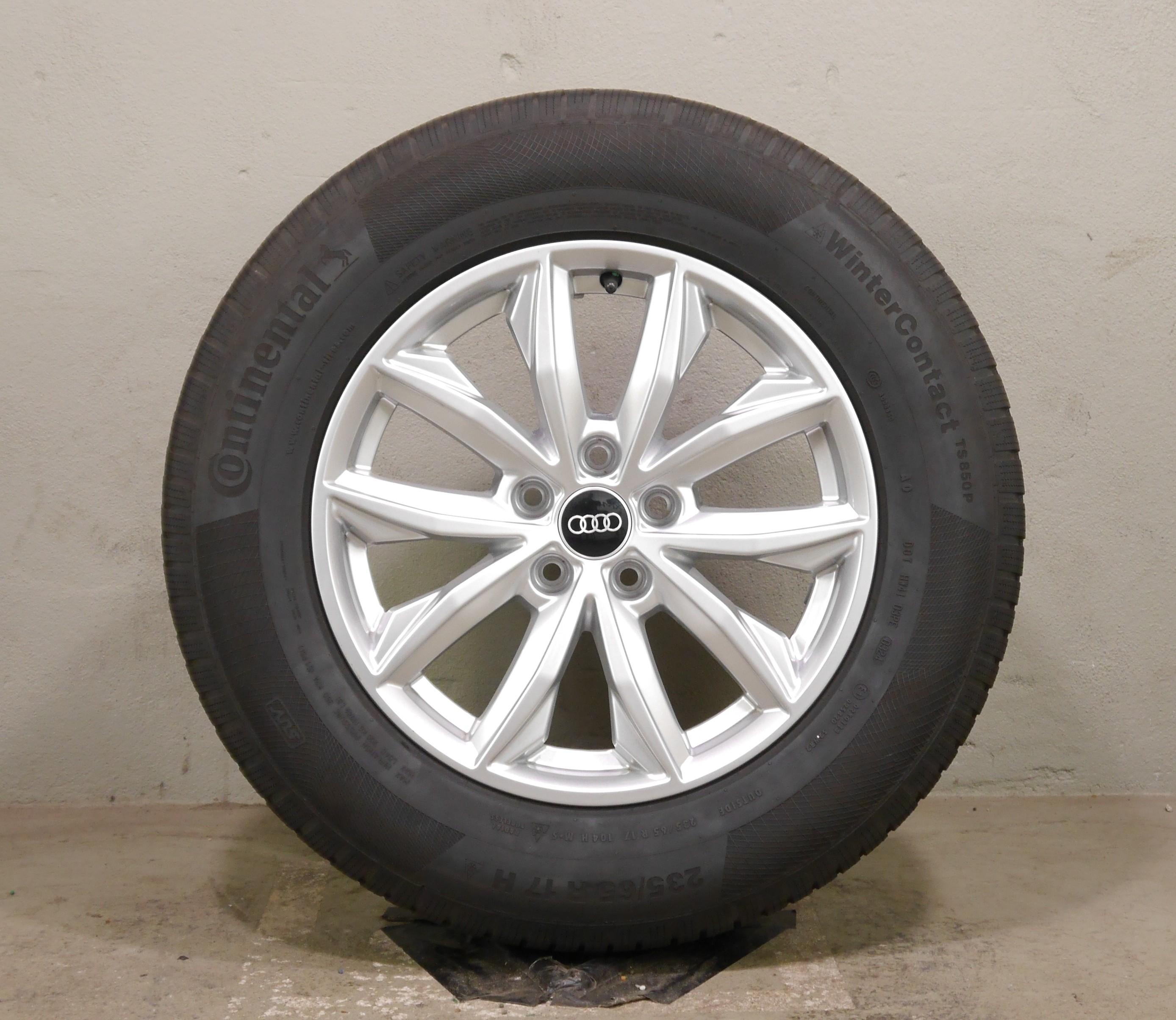 Audi Q5 (FY) Sportback Aluradsatz  – Winter 235/65 R17 104H (AO) – 80A601025J
