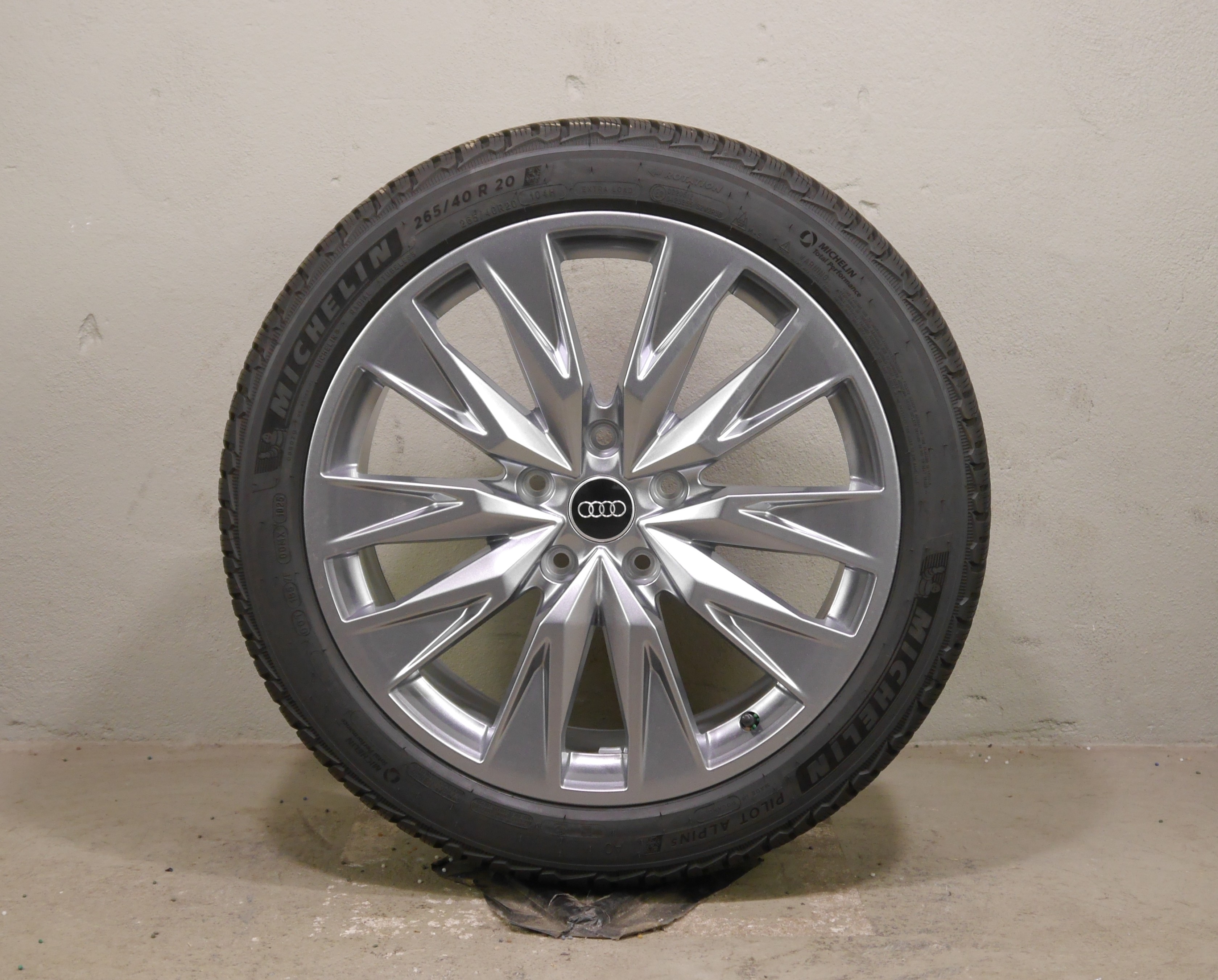 Audi A6 Sportback e-tron GH Aluradsatz – Winter 235/45 R20 100H - 265/40 R20 104H(AO) – 85E601025AR/AS