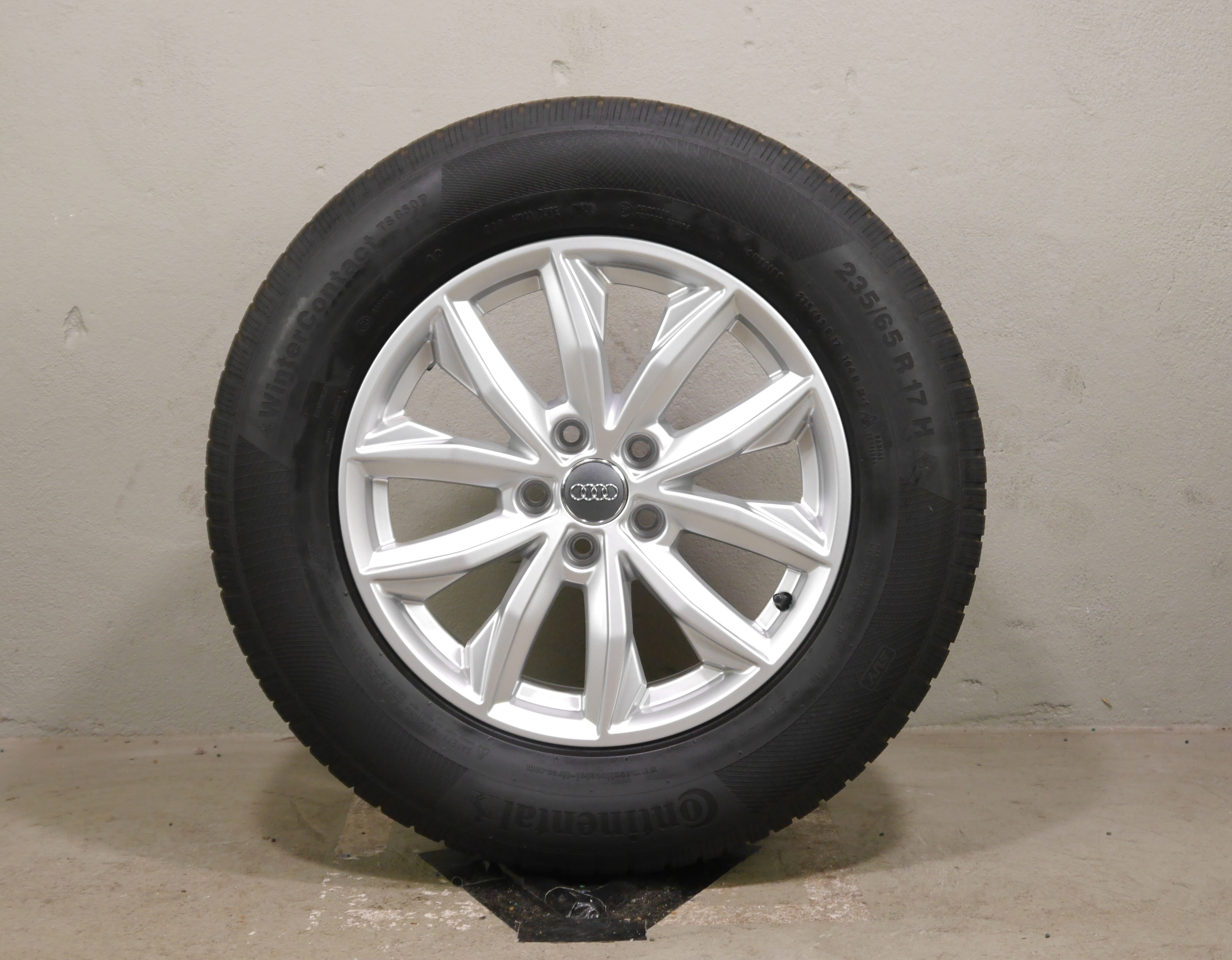 Audi Q5 (FY) Sportback Aluradsatz  – Winter 235/65 R17 104H (AO) – 80A601025J