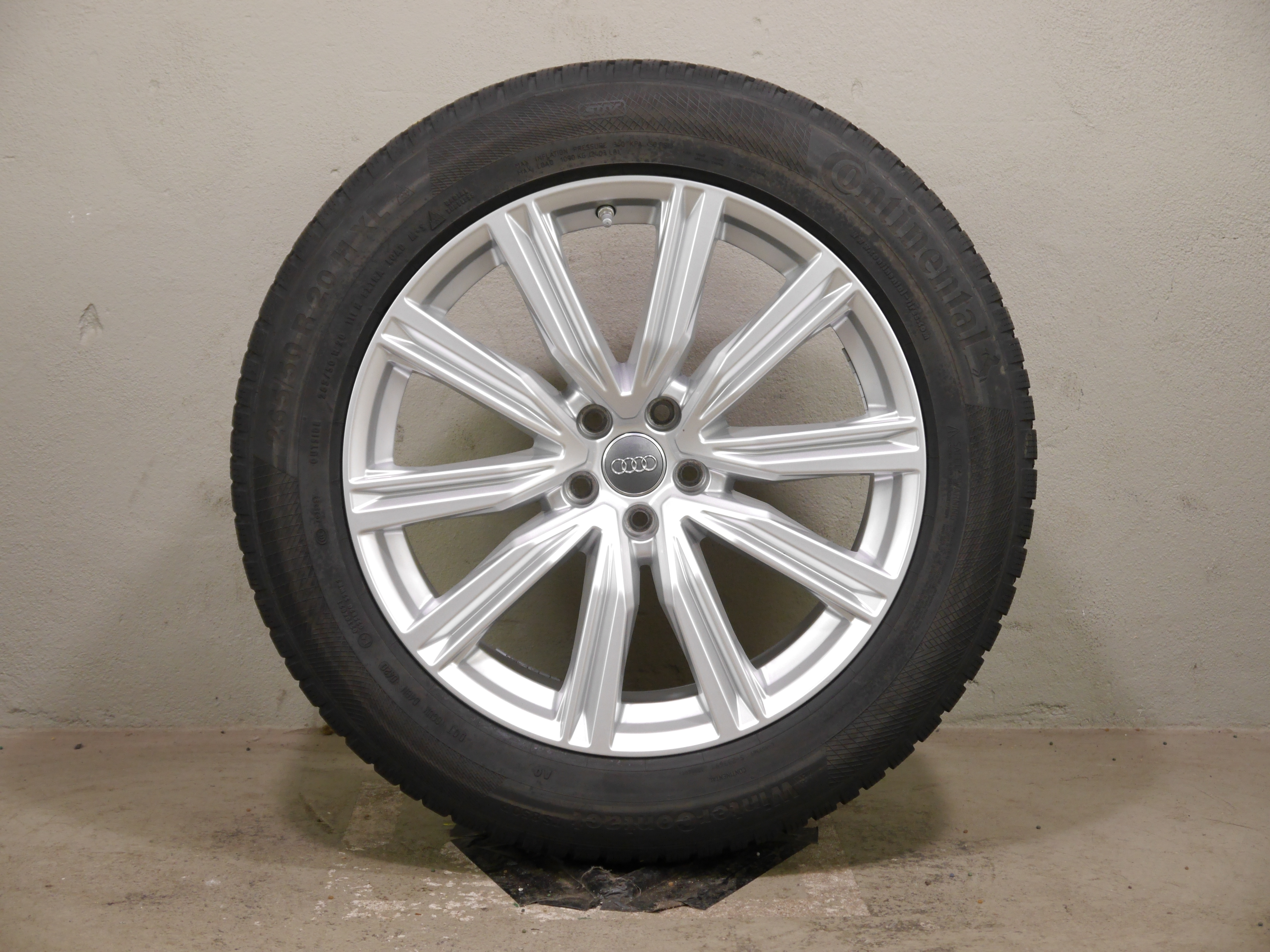 Audi SQ8 (4M) Aluradsatz – Winter 265/50 R20 111H (AO) - 4M8601025T