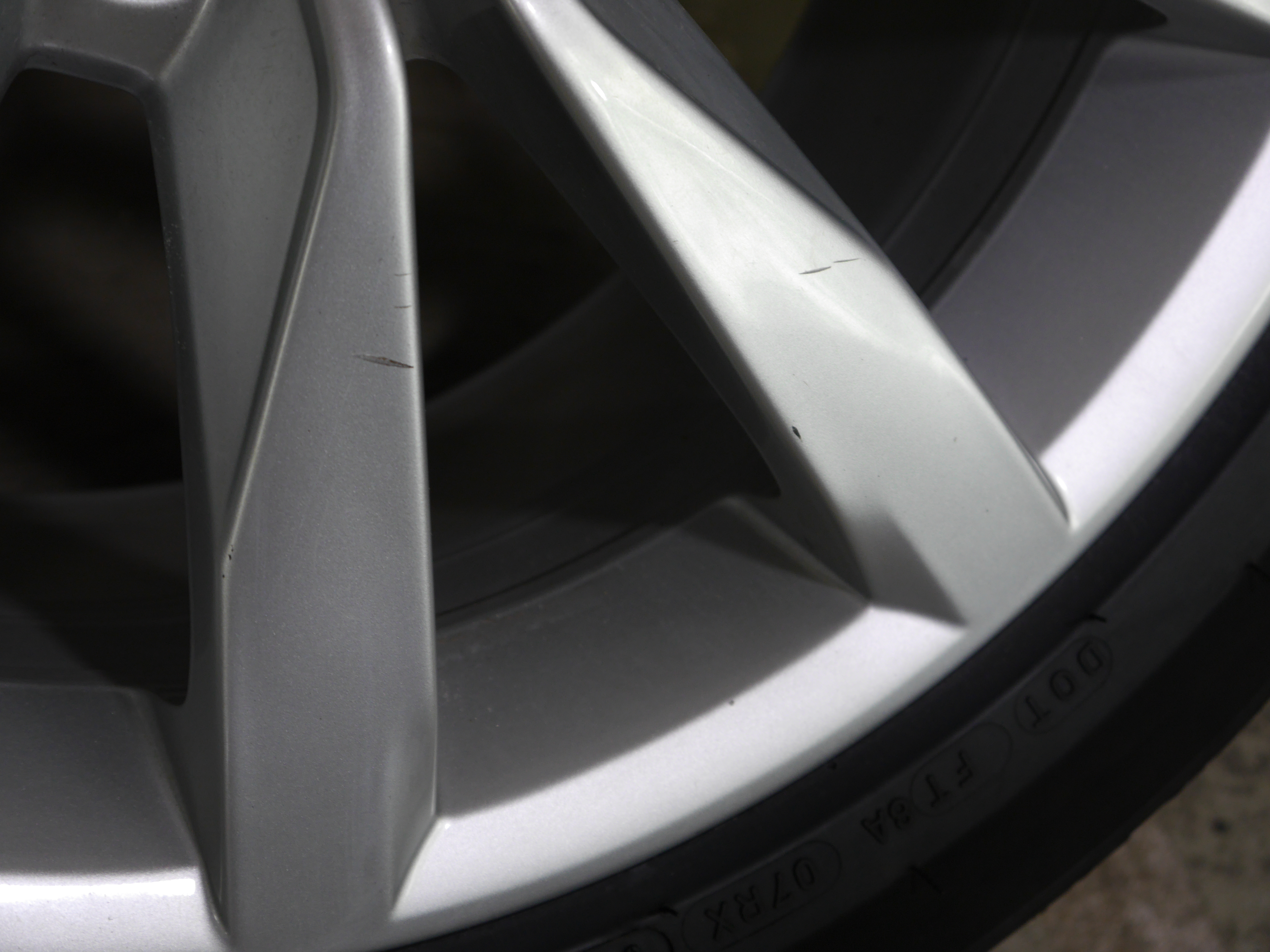 VW Golf Aluradsatz Sommer 225/45 R17 91W 5G0601025BH
