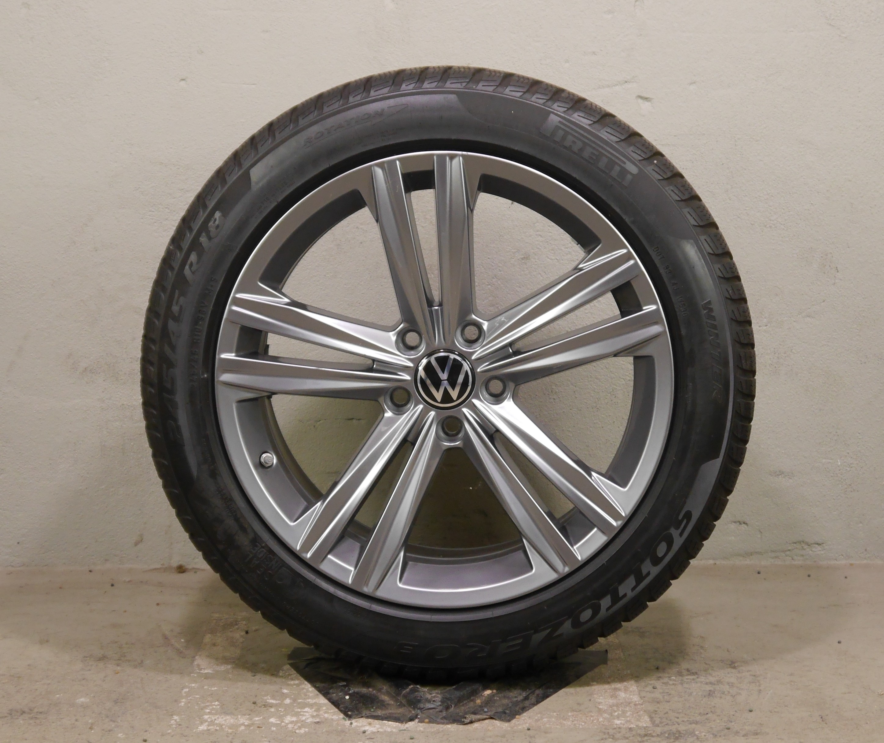 VW Arteon (3H) Alurad – Winter 245/45 R18 96V – 3G8601025N RDKS