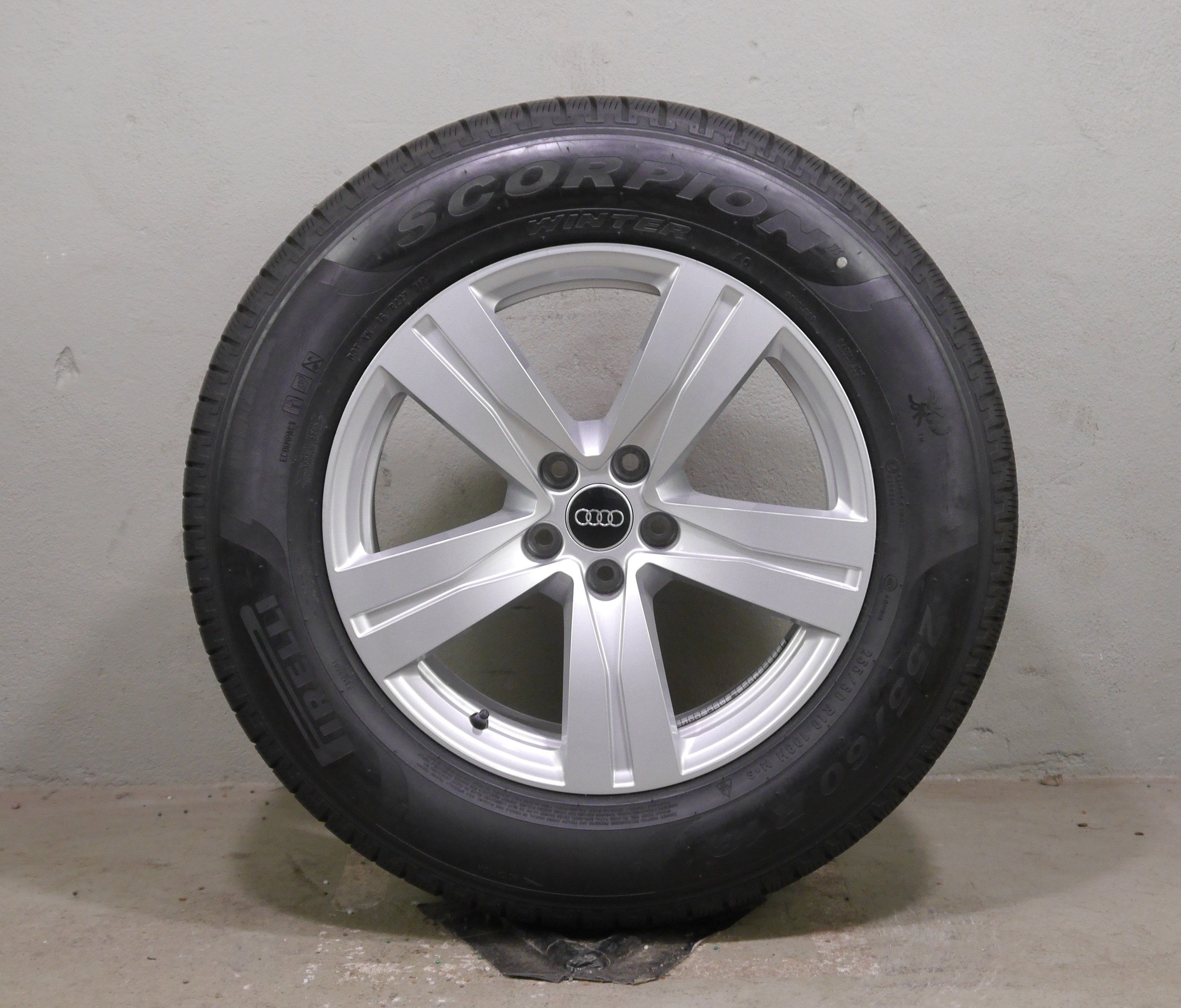 Audi Q7 Aluradsatz – Winter 255/60 R18 108H (AO) – 4M0601025A