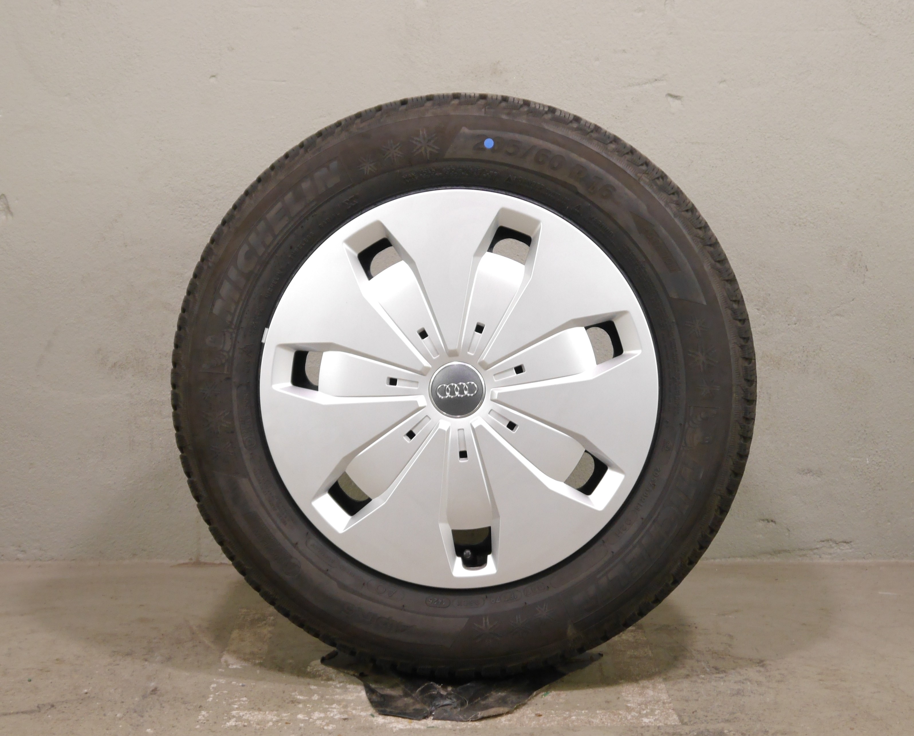 Audi Q2 Stahlradsatz – Winter 205/60 R16 92H – 5Q0601027DQ