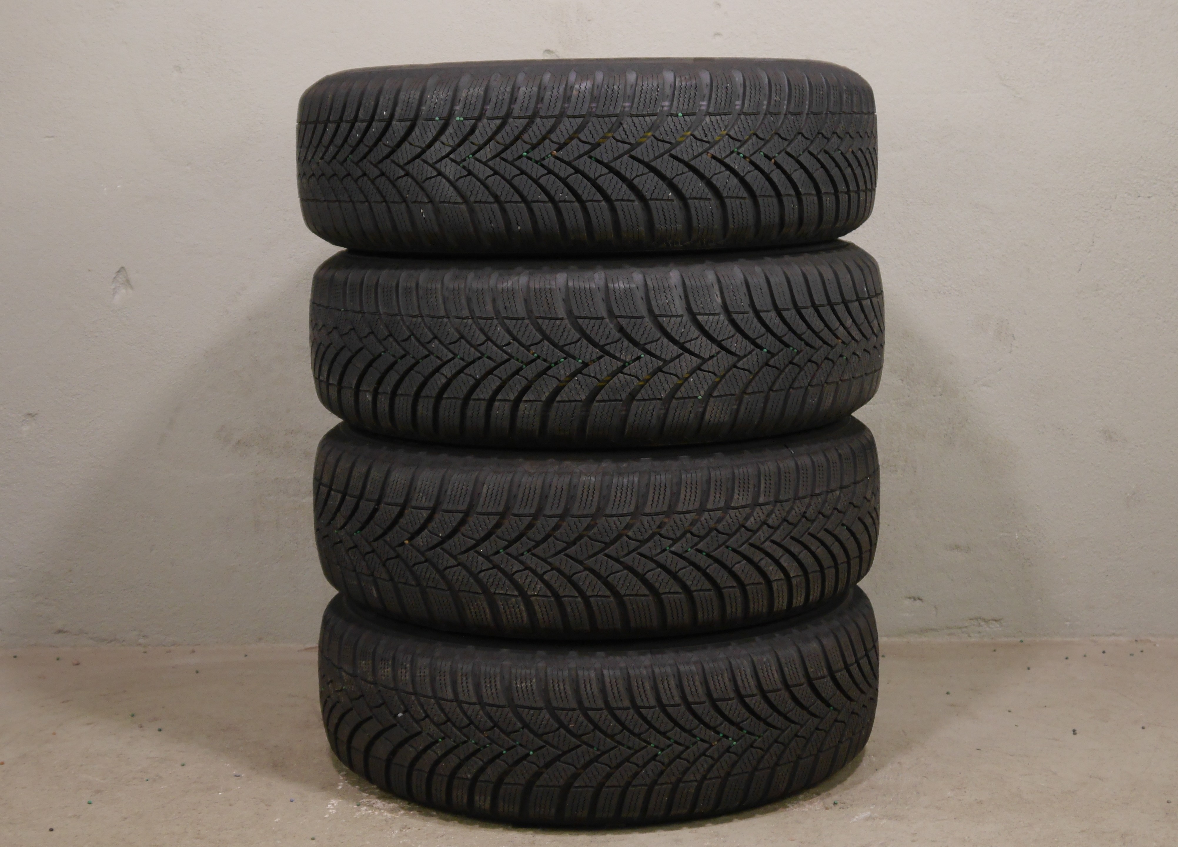 ŠKODA Fabia Stahlradsatz – Winter 185/65 R15 88T (AO) – 2Q0601027AG/AH