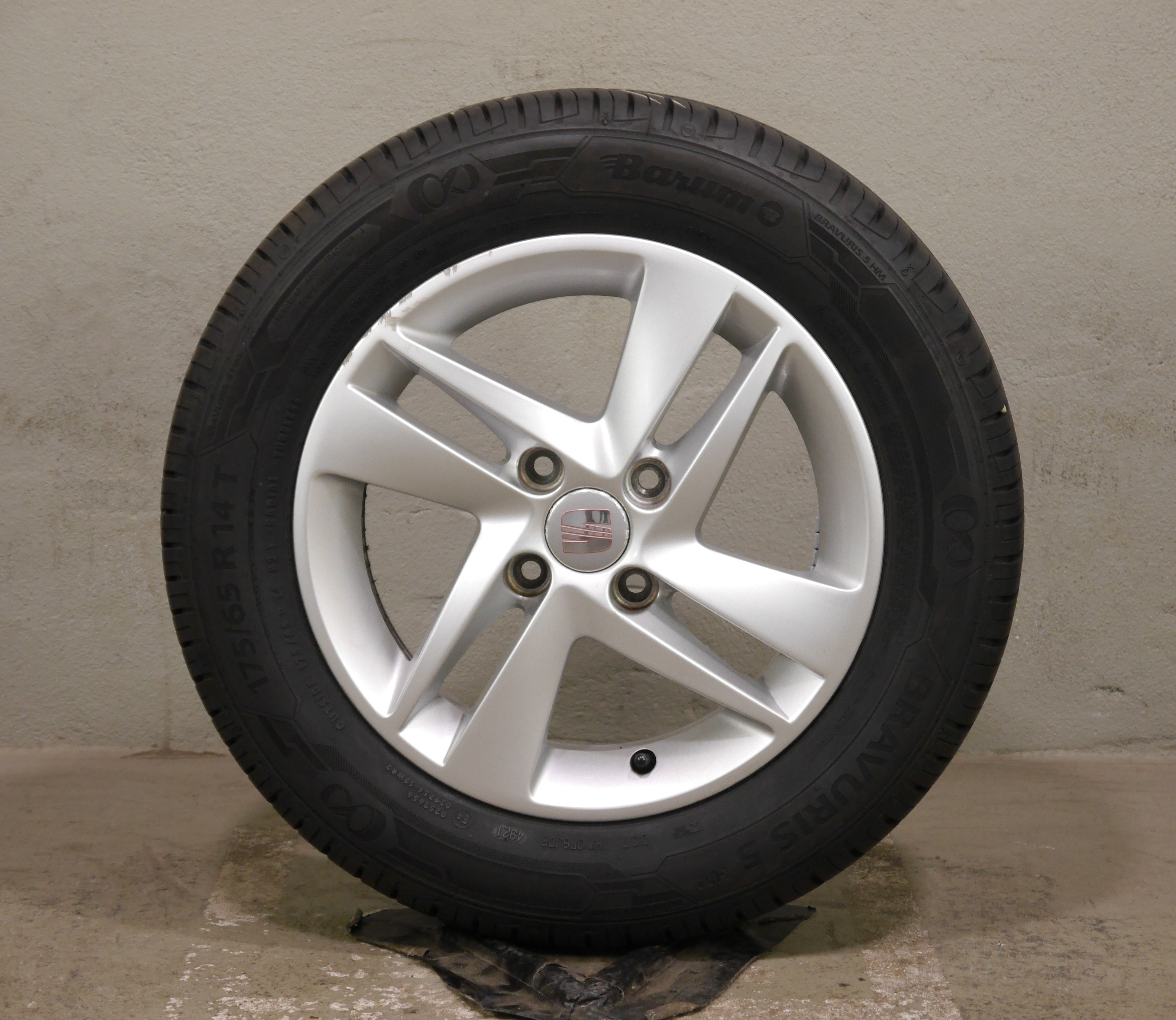 Seat Mii Aluradsatz – Sommer 175/65 R14 82T  – 1SL601025