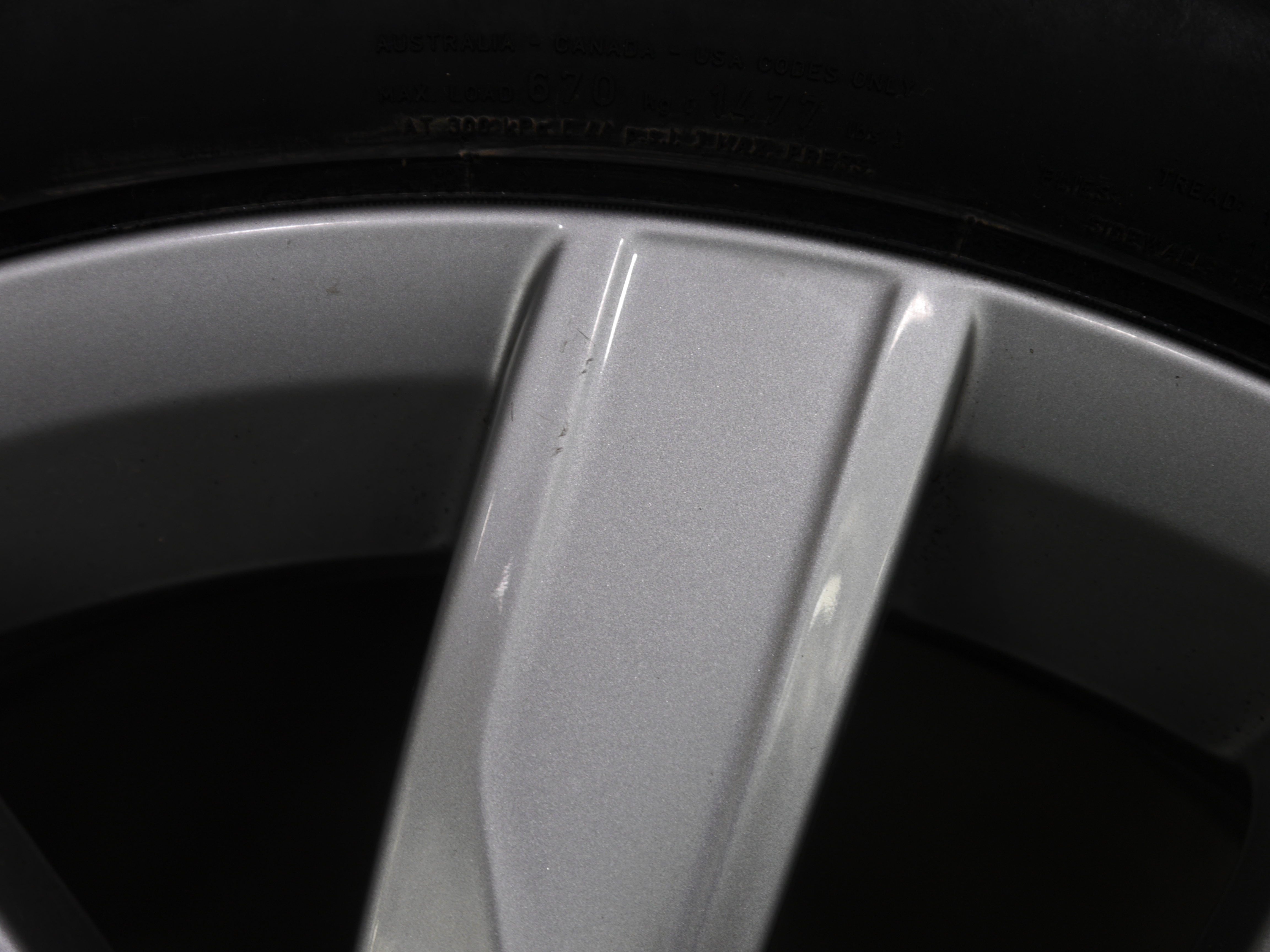 VW Arteon Alurad – Winter 215/55 R17 94H – 3G8601025- RDKS- SEAL