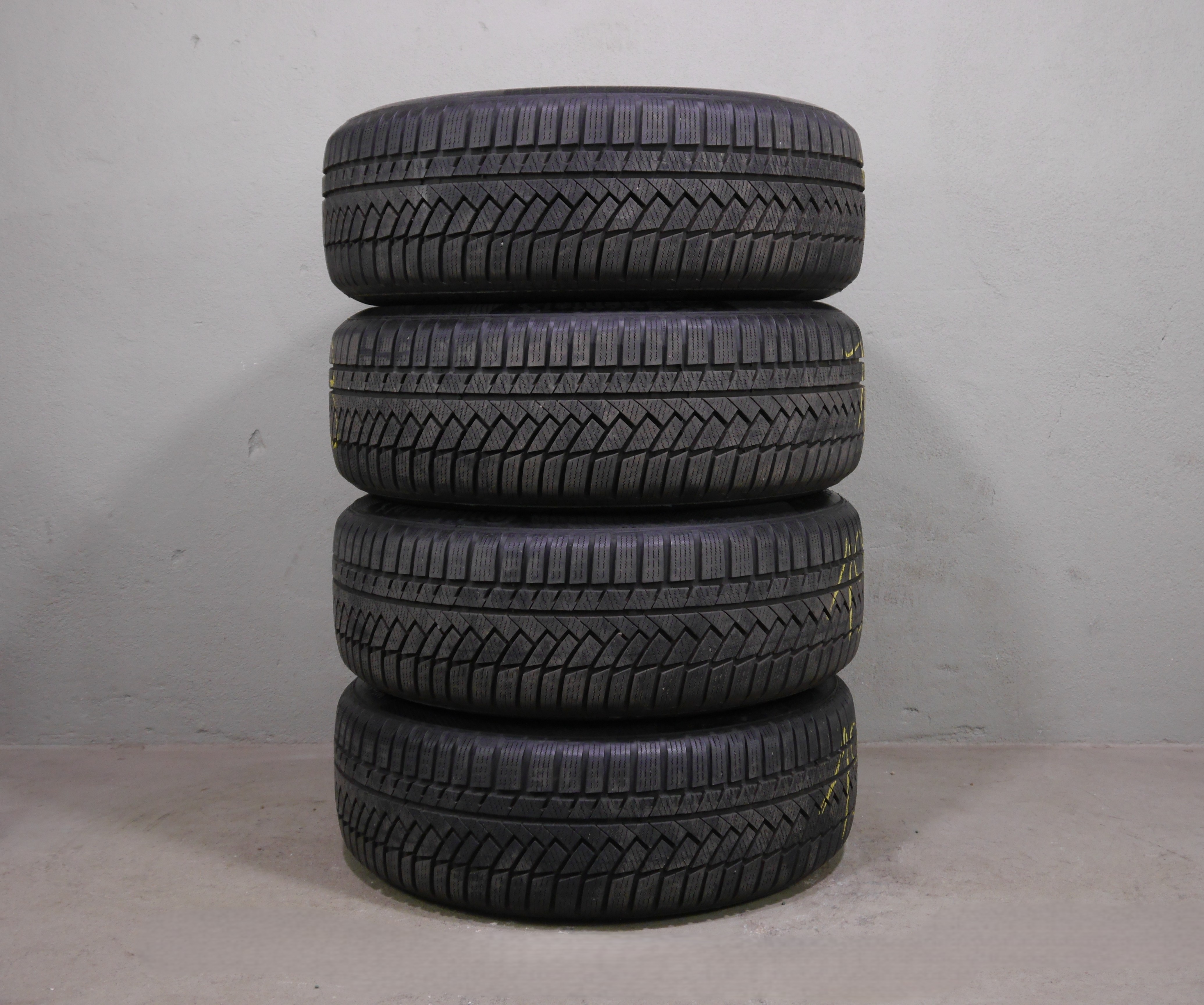 Audi A4 Allroad Aluradsatz – Winter 225/55 R17 97H – 8W9601025A