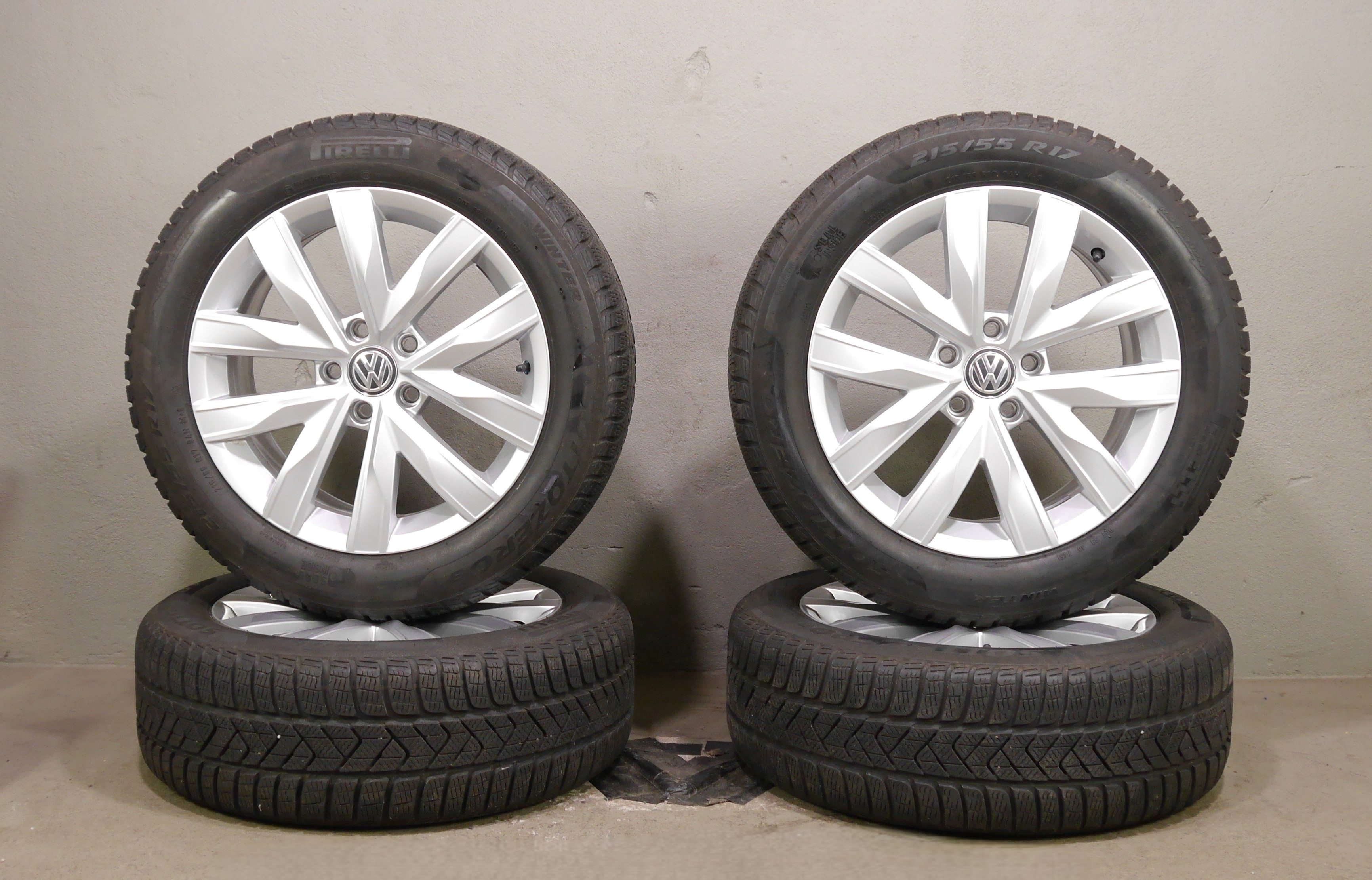 VW Arteon Shooting (3H) Alurad – Winter 215/55 R17 94H – 3G8601025