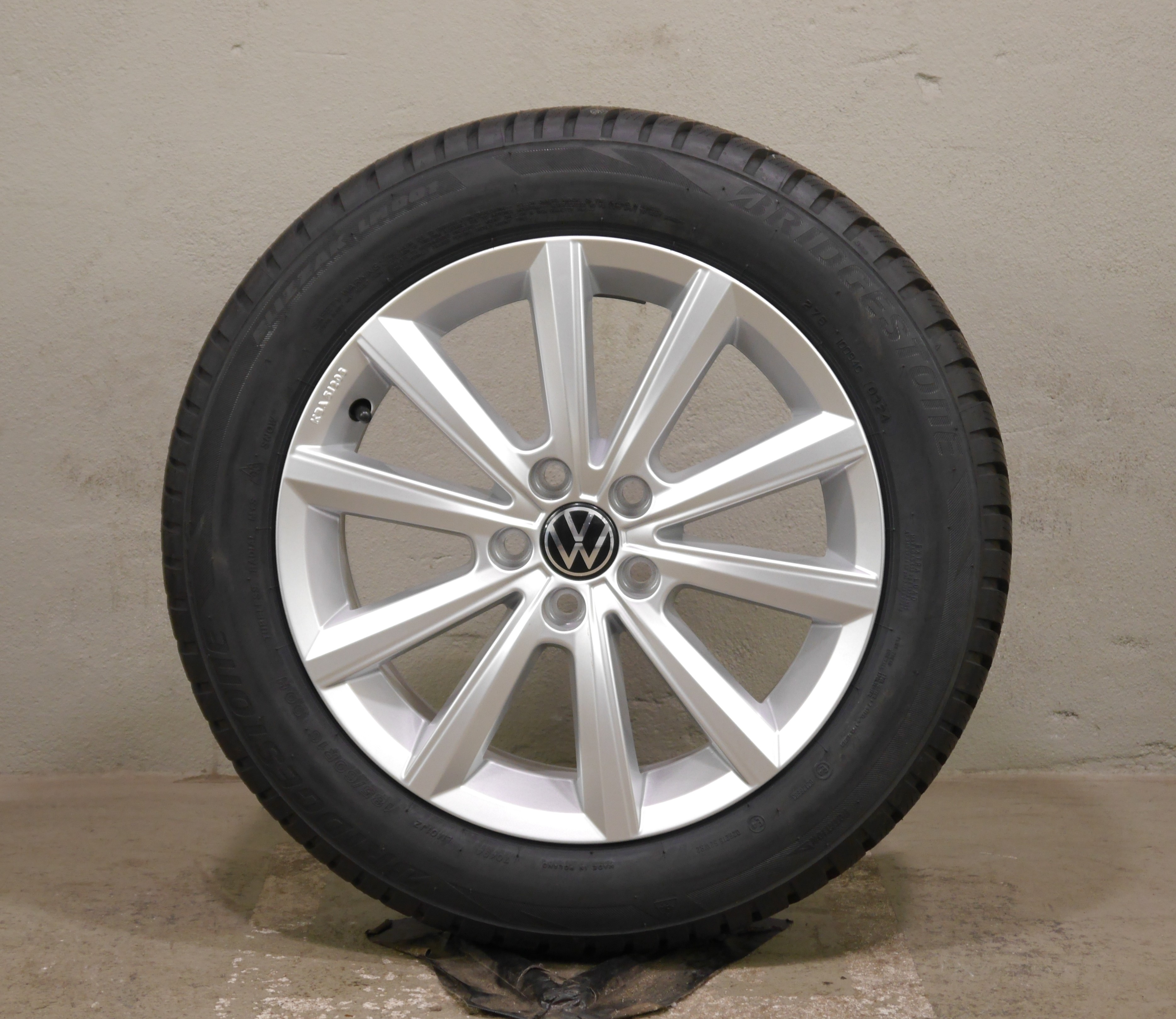 VW Polo (AW) Aluradsatz – Winter 185/60 R16 90H – 2G0601025AF