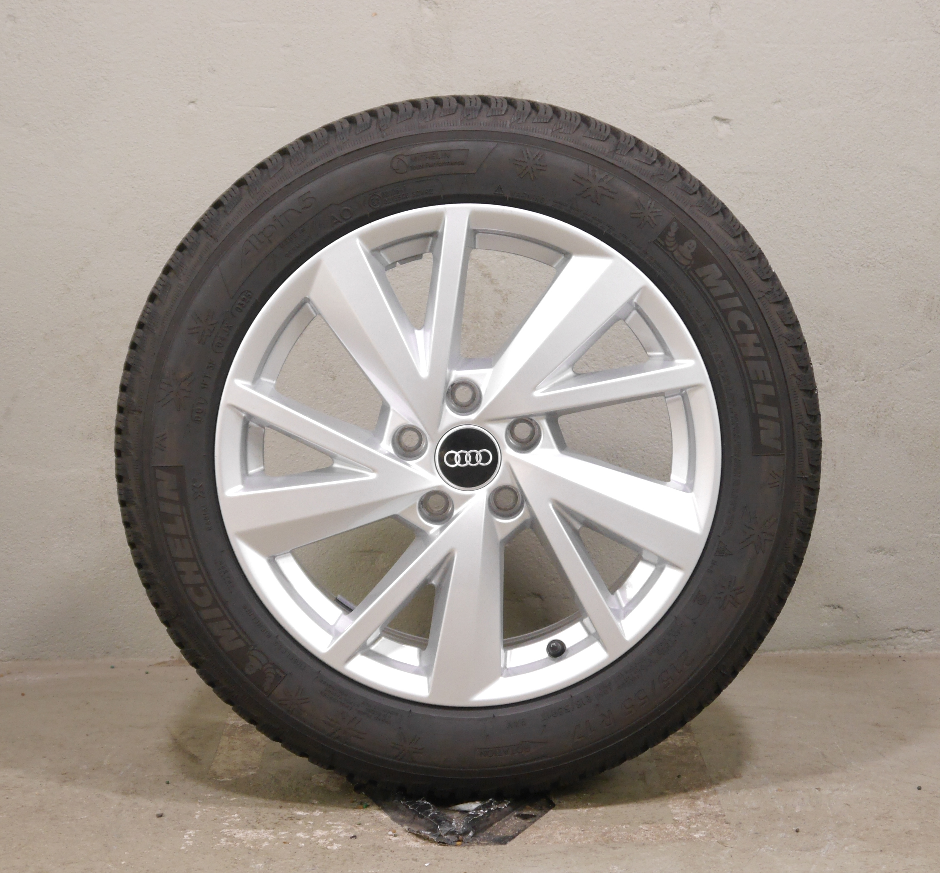 Audi Q2 Aluradsatz – Winter 215/55 R17 94V (AO) – 81A601025C