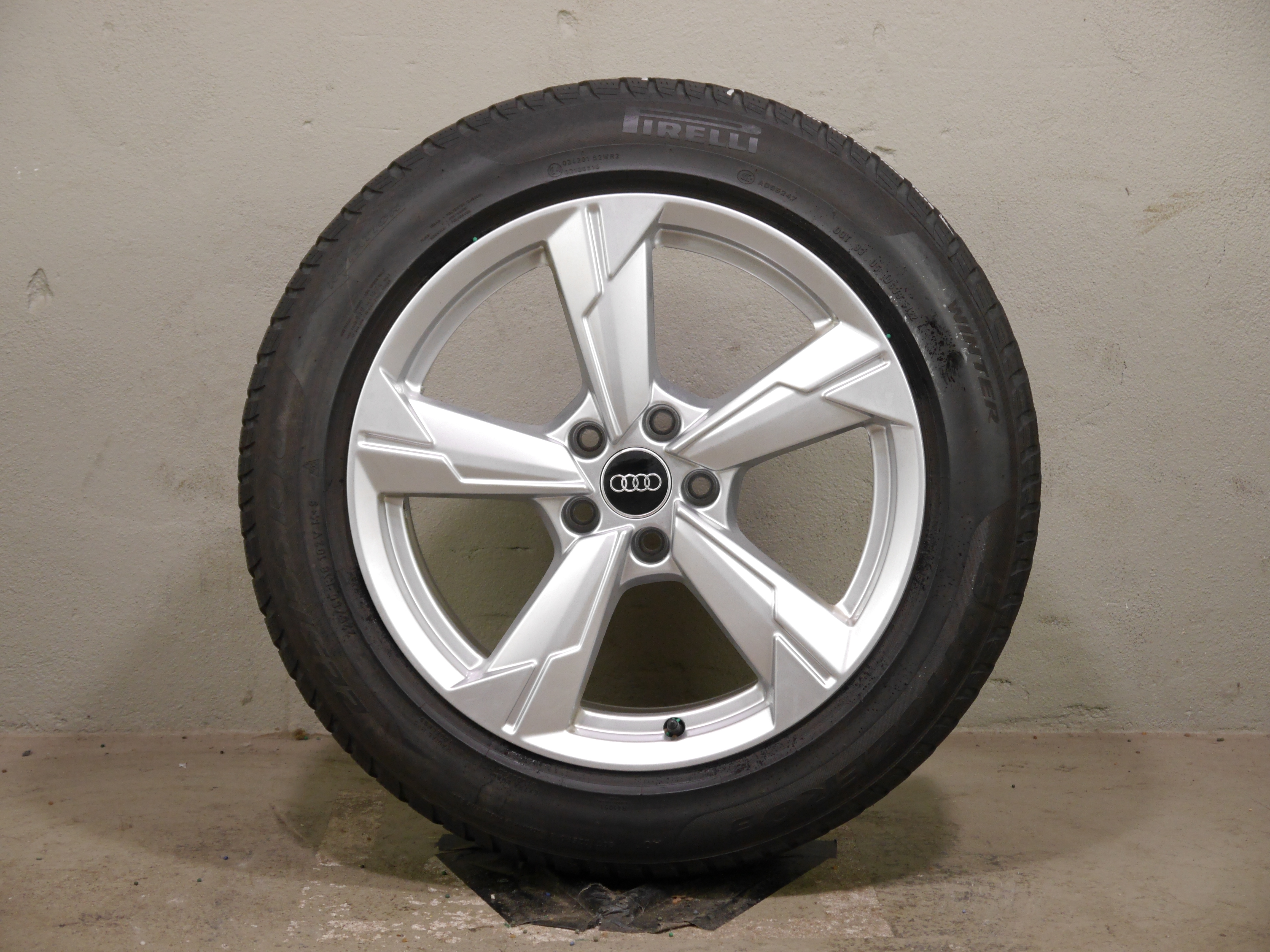 Audi A6 Avant Aluradsatz – Winter 225/55 R18 102V (AO) – 4K0601025DS