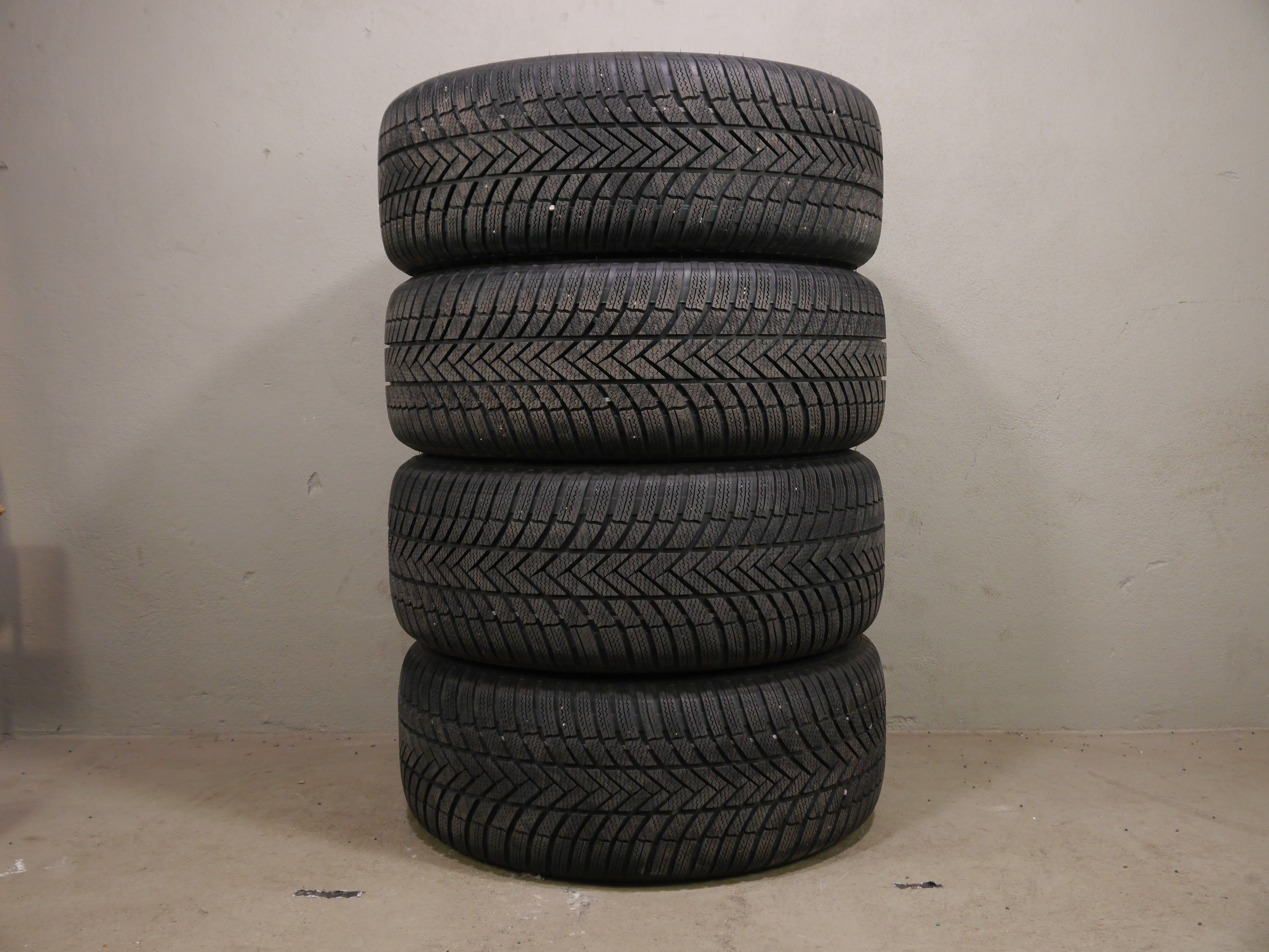 Audi Q6 e-tron Aluradsatz – Winter 255/50 R20 109H  285/45 R20 112H (RO) – 85H601025BP/85H601025BQ