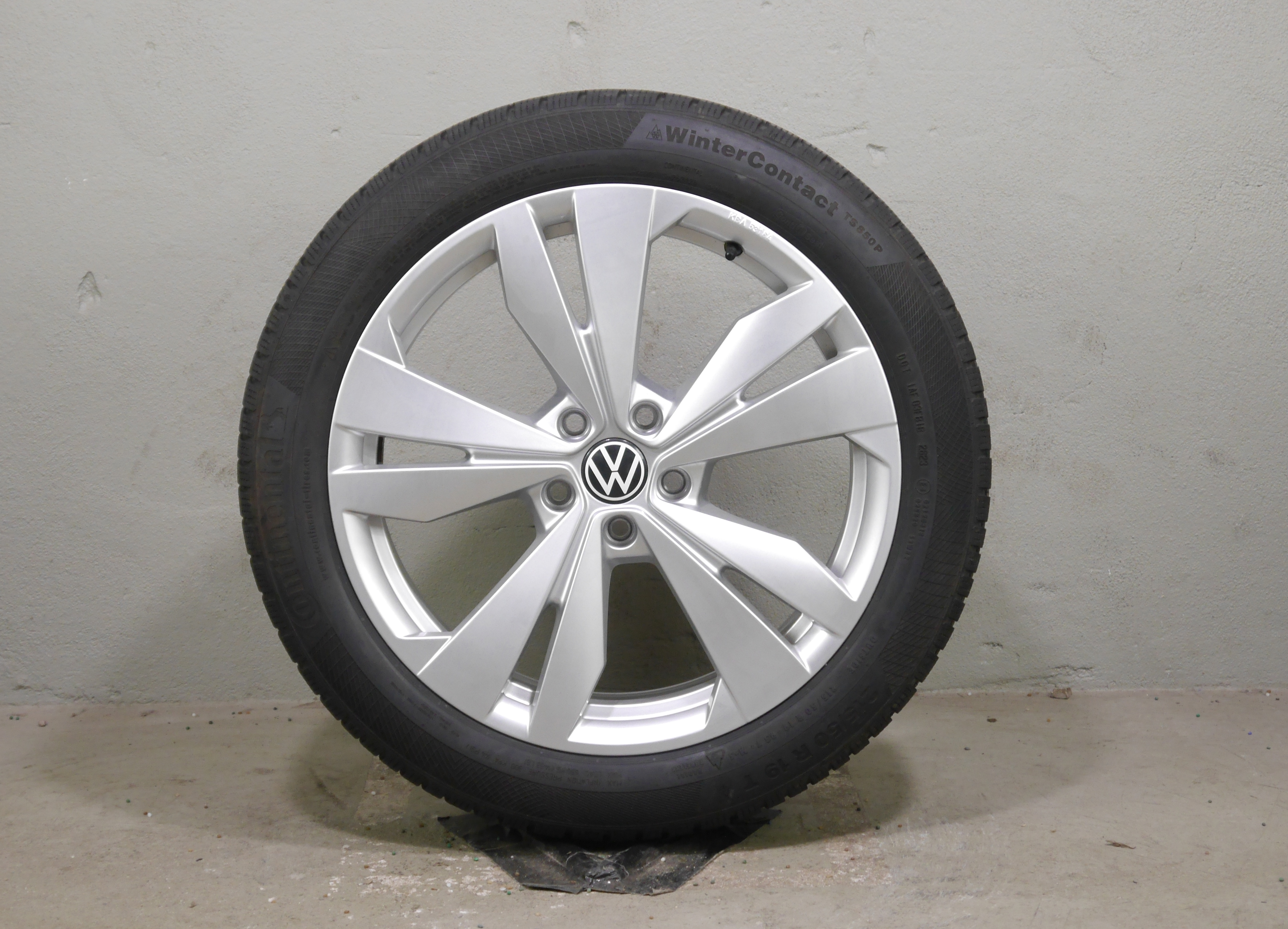 Volkswagen ID.3 Aluradsatz – Winter 215/50 R19 93T - 10A071499A - Seal