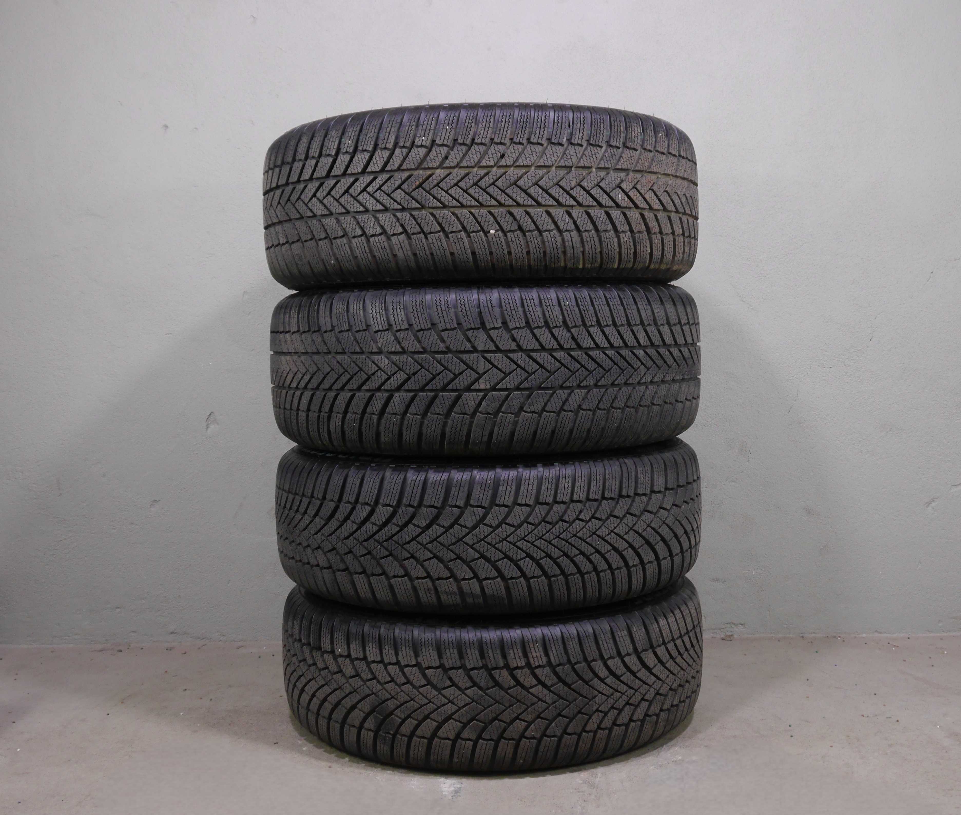 VW ID.4 Aluradsatz – Winter 235/55 R19 101T 255/50 R19 103T - 11A601025M