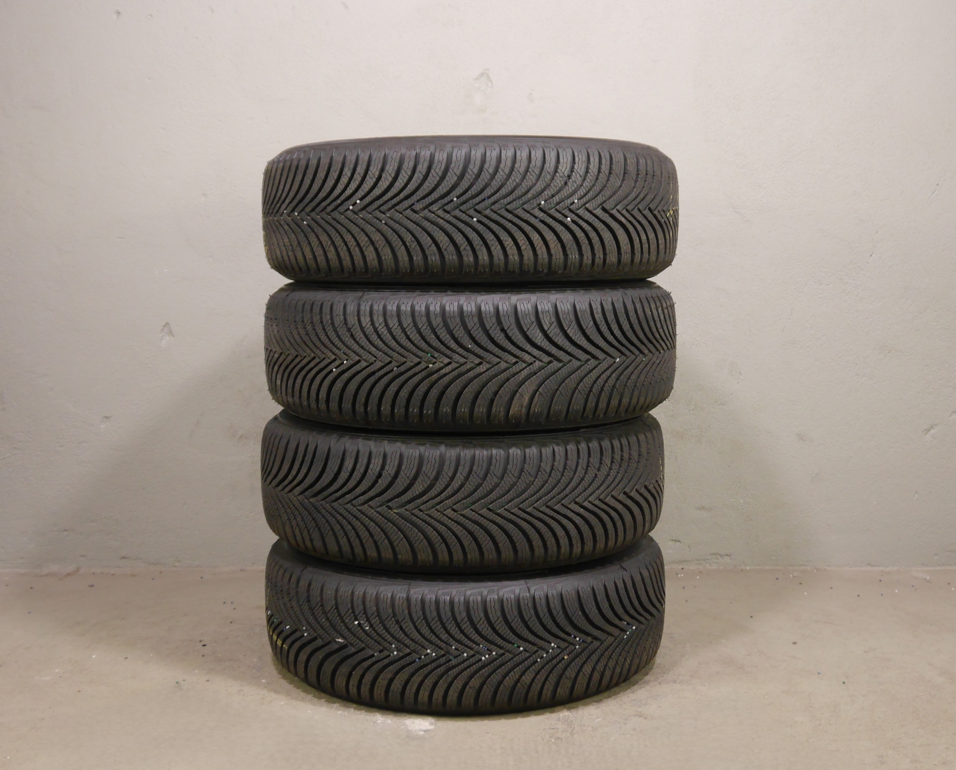 Audi Q2 Stahlradsatz – Winter 205/60 R16 92H – 5Q0601027CJ