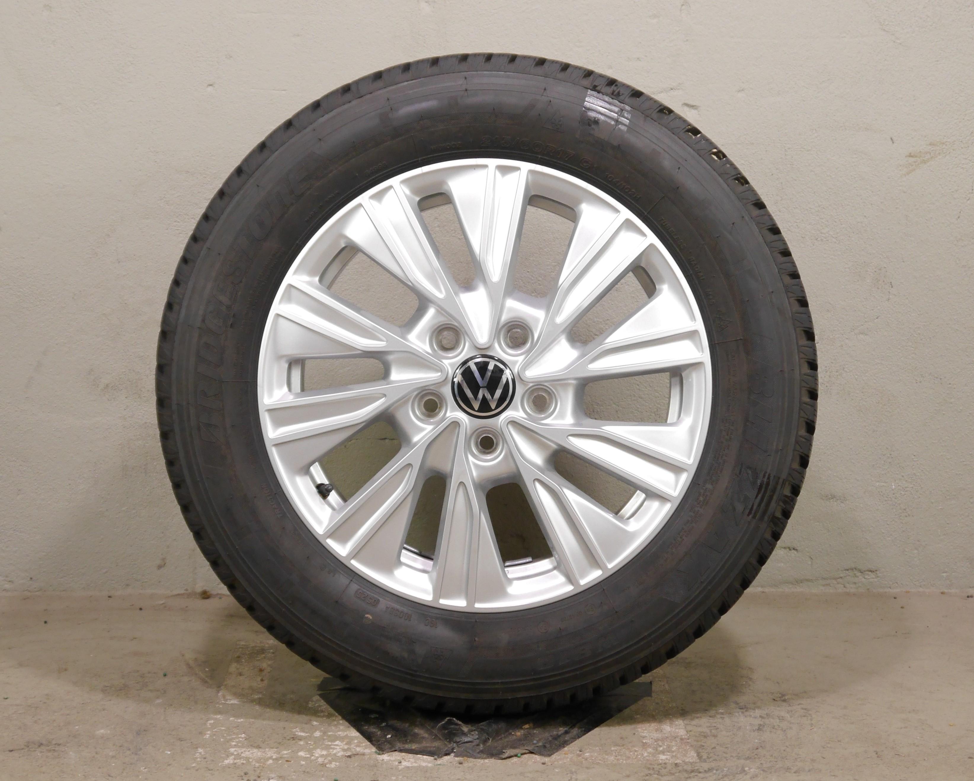 VW T7 Multivan (ST) Aluradsatz – Winter 215/60 R17 104/102H - 7T0601025A