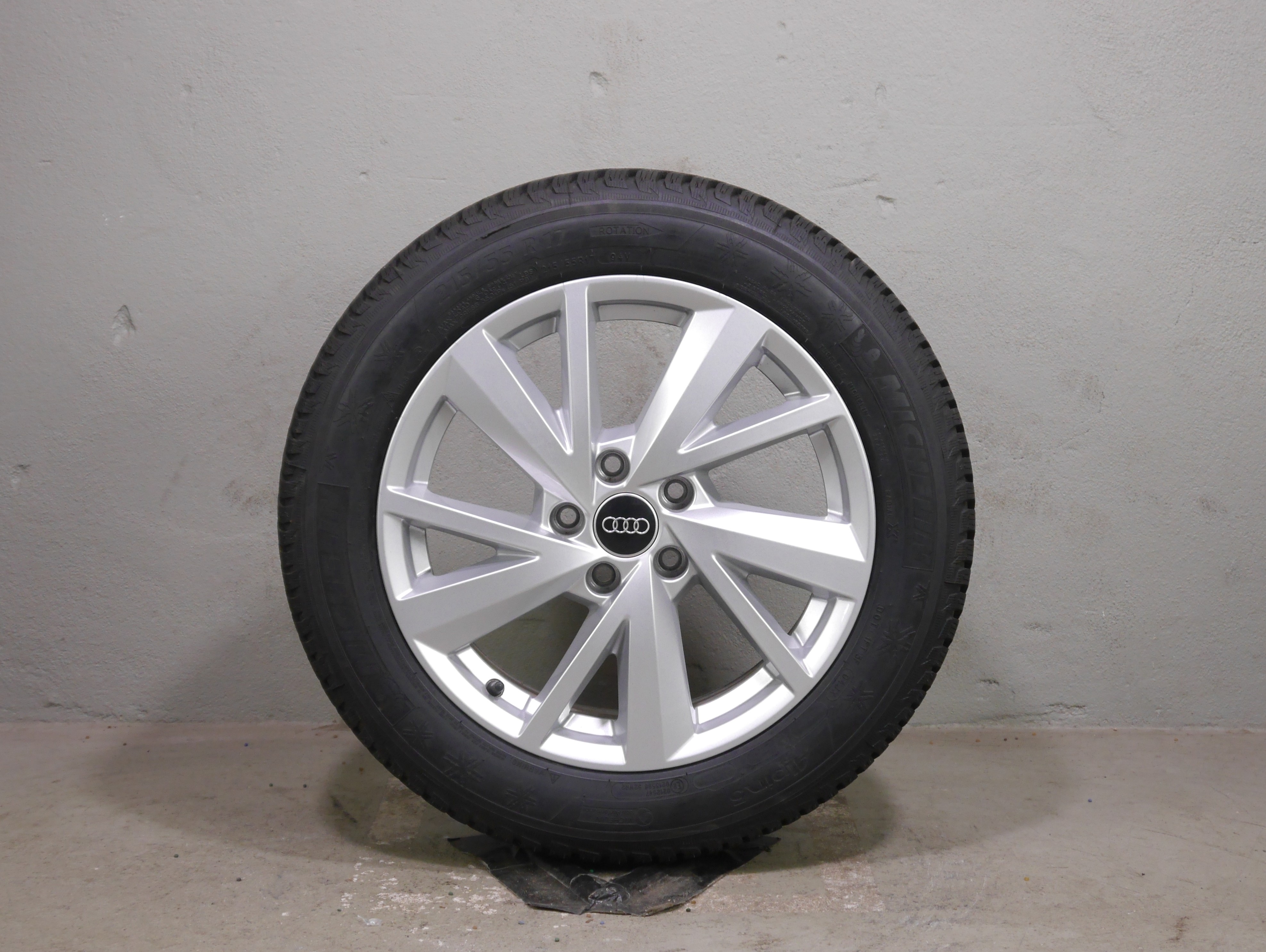 Audi Q2 Aluradsatz – Winter 215/55 R17 94V (AO) – 81A601025C