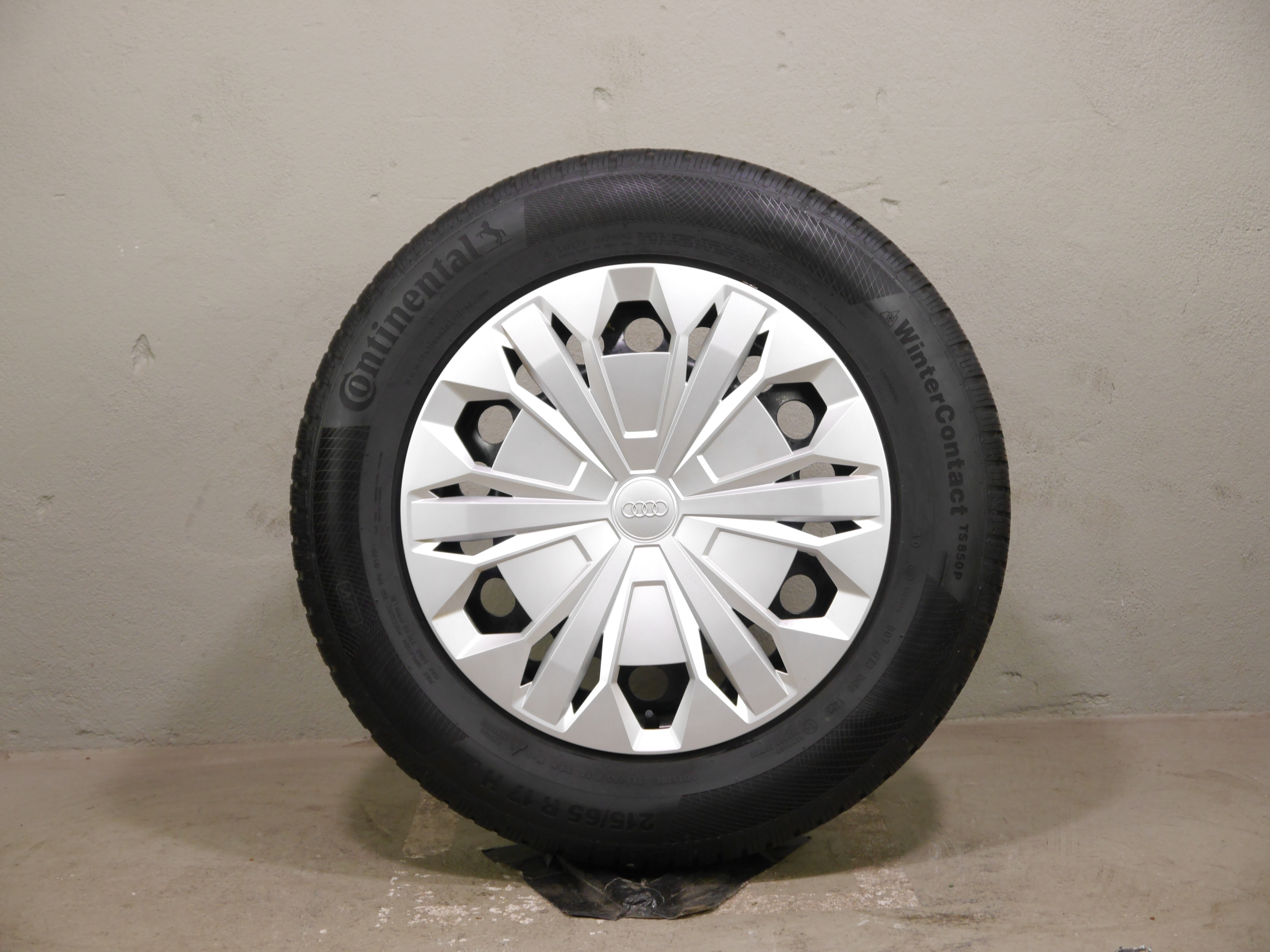 Audi Q3 Sportback Stahlradsatz – Winter 215/65 R17 99H – 5QF601027J/K