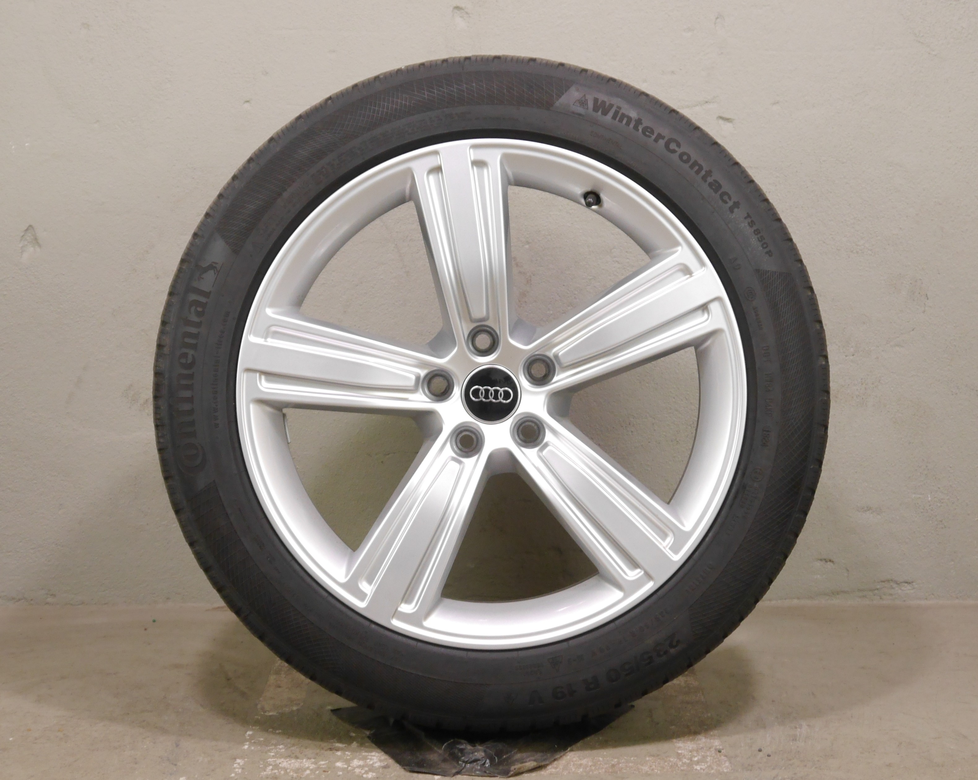Audi A8 (4N) Aluradsatz – Winter 235/50 R19 99V– 4N0601025J