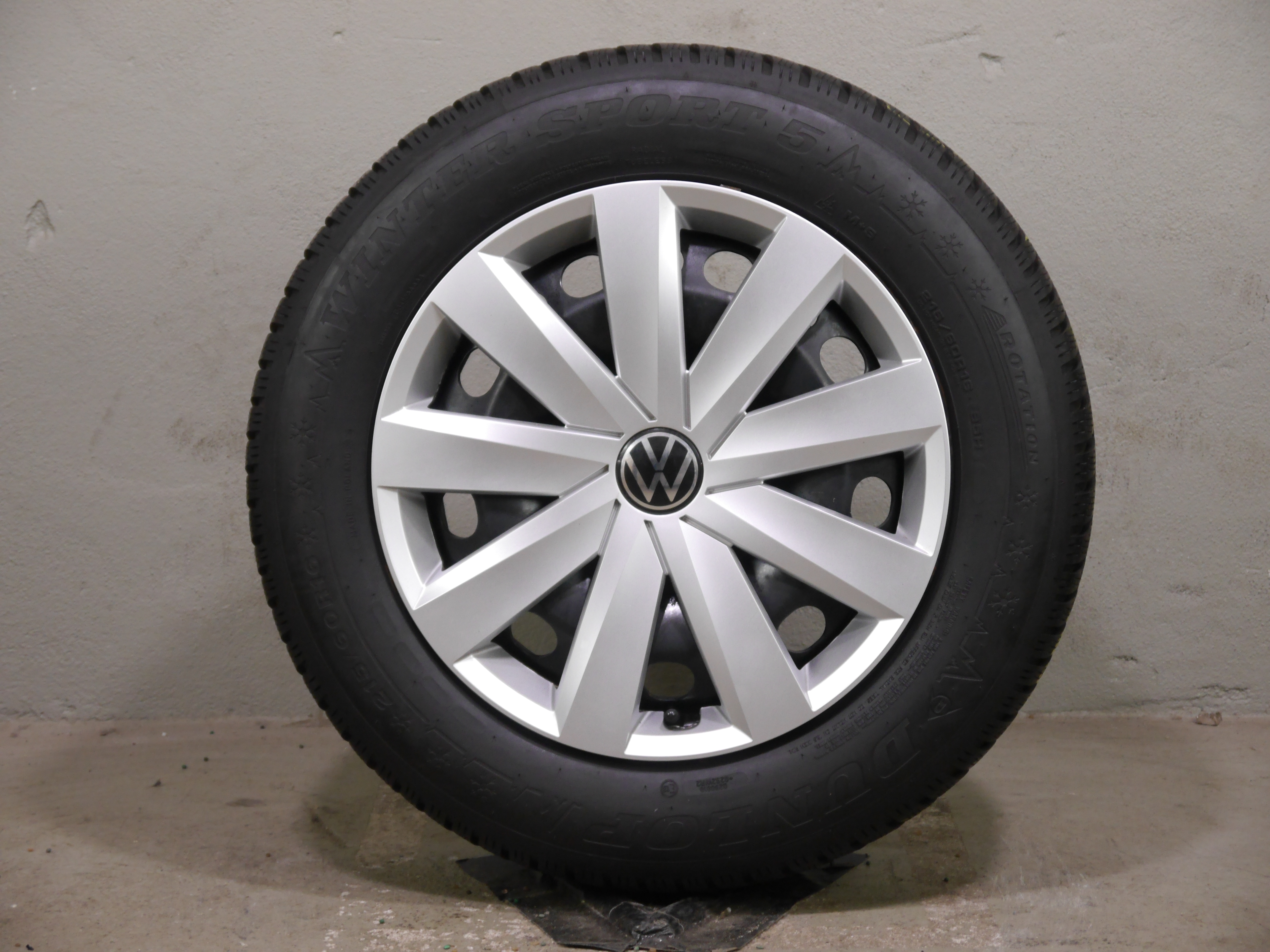 VW Passat  Stahlradsatz – Winter 215/60 R16 95H – 3Q0601027C
