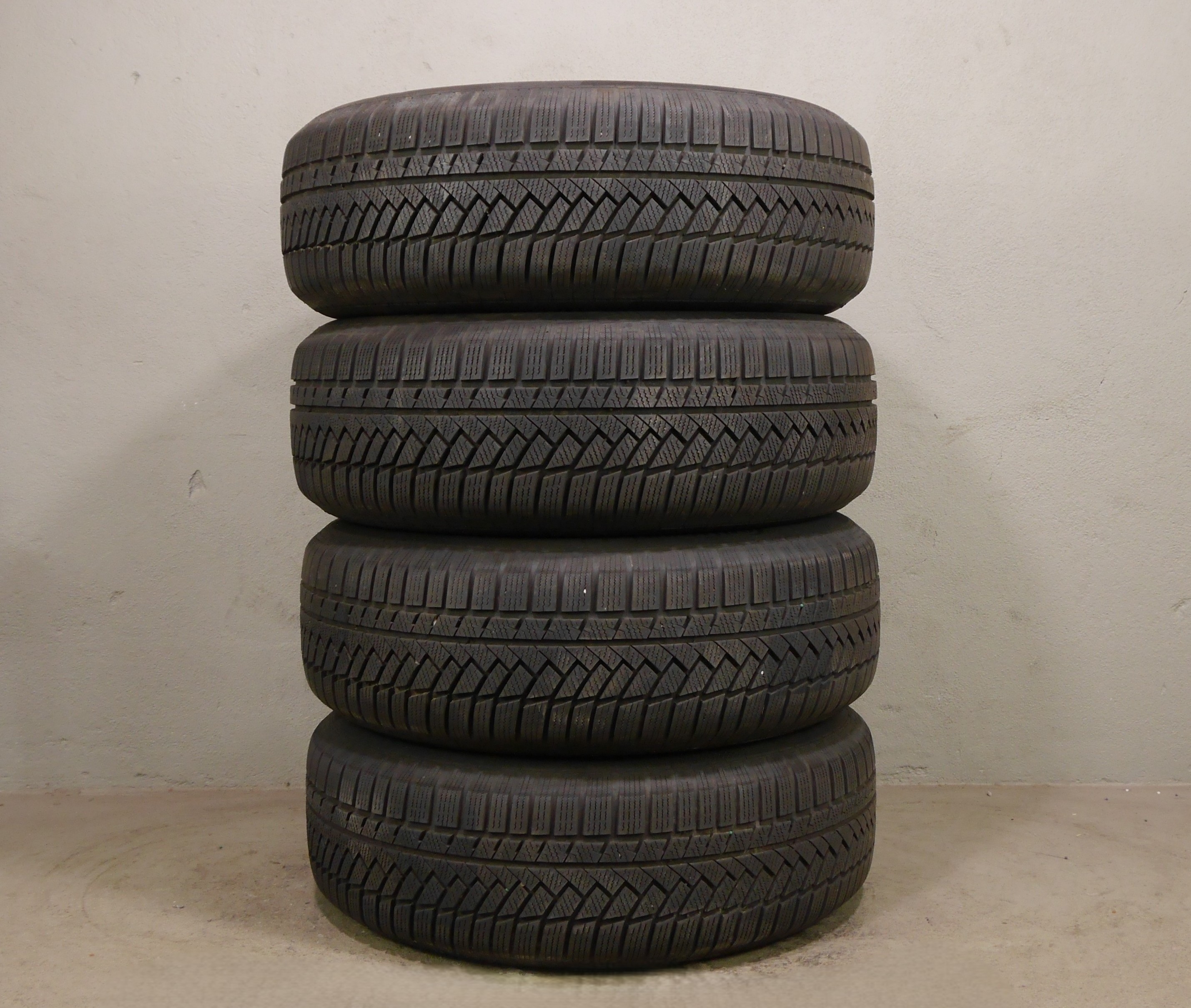 Audi Q5 (FY) Sportback Aluradsatz  – Winter 235/65 R17 104H (AO) – 80A601025J
