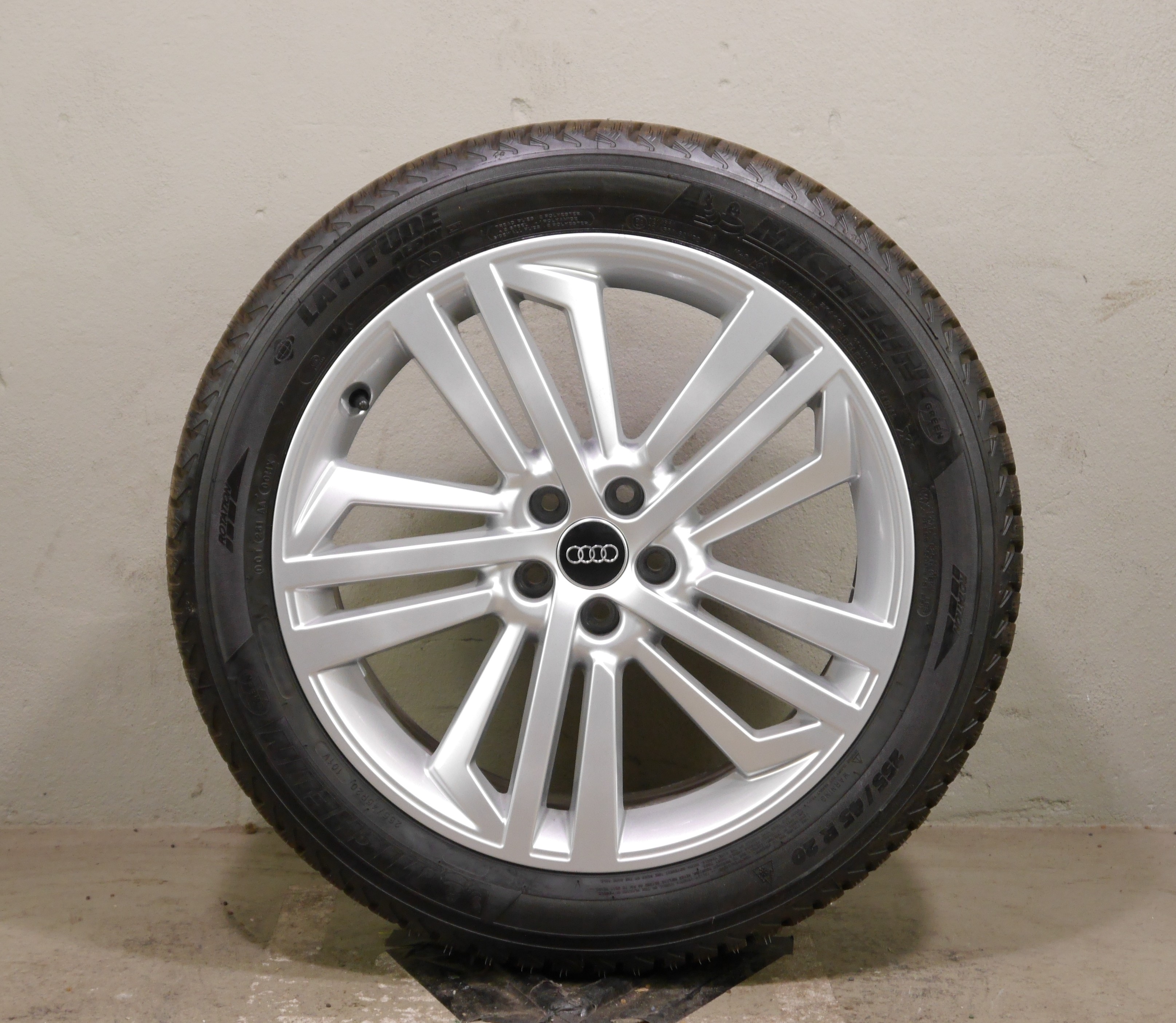 Audi Q5 Sportback Aluradsatz – Winter 255/45 R20 101V (AO) – 80A601025L