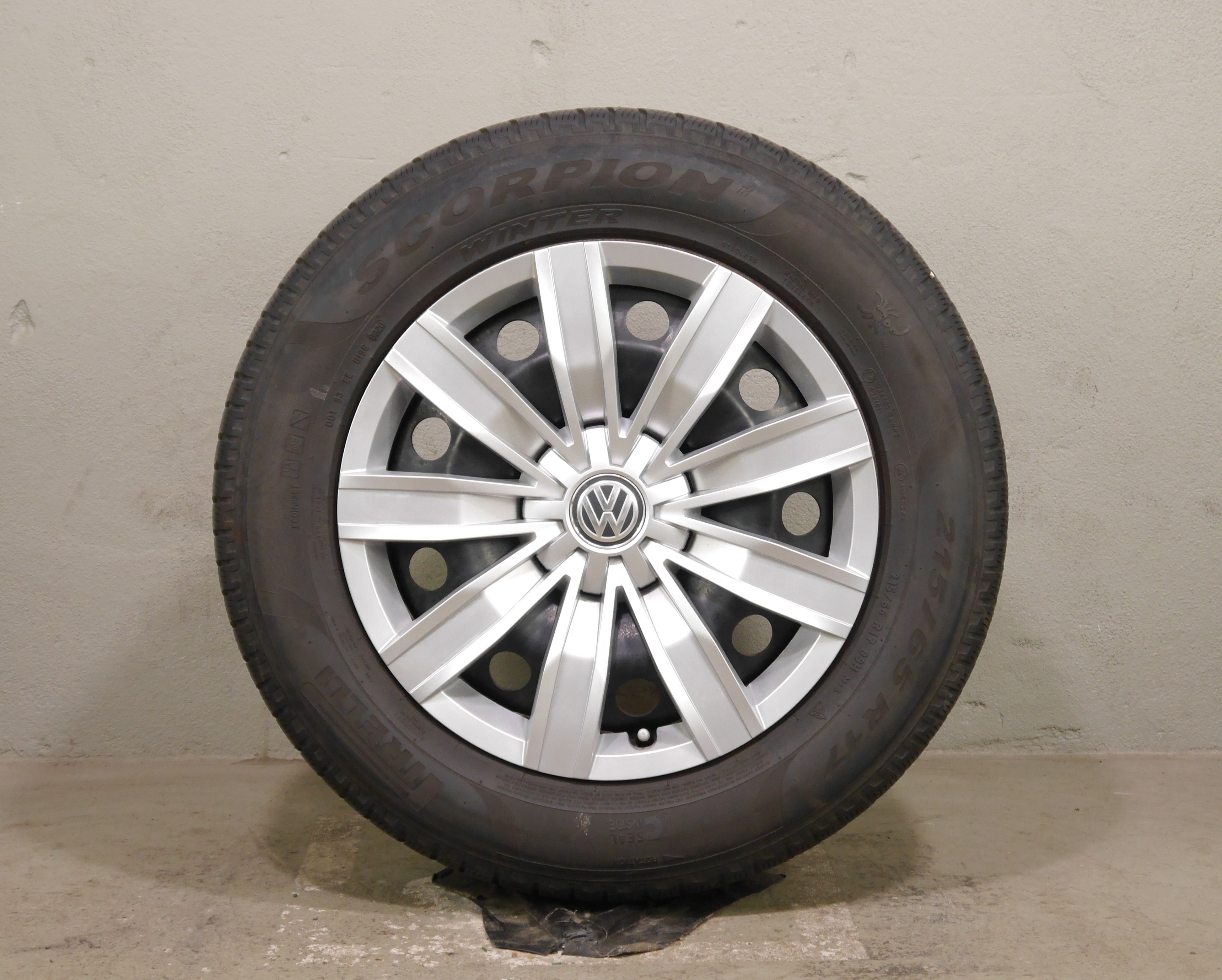 VW Tiguan Stahlradsatz – Winter 215/65 R17 99H – 5QF601027J/K SEAL