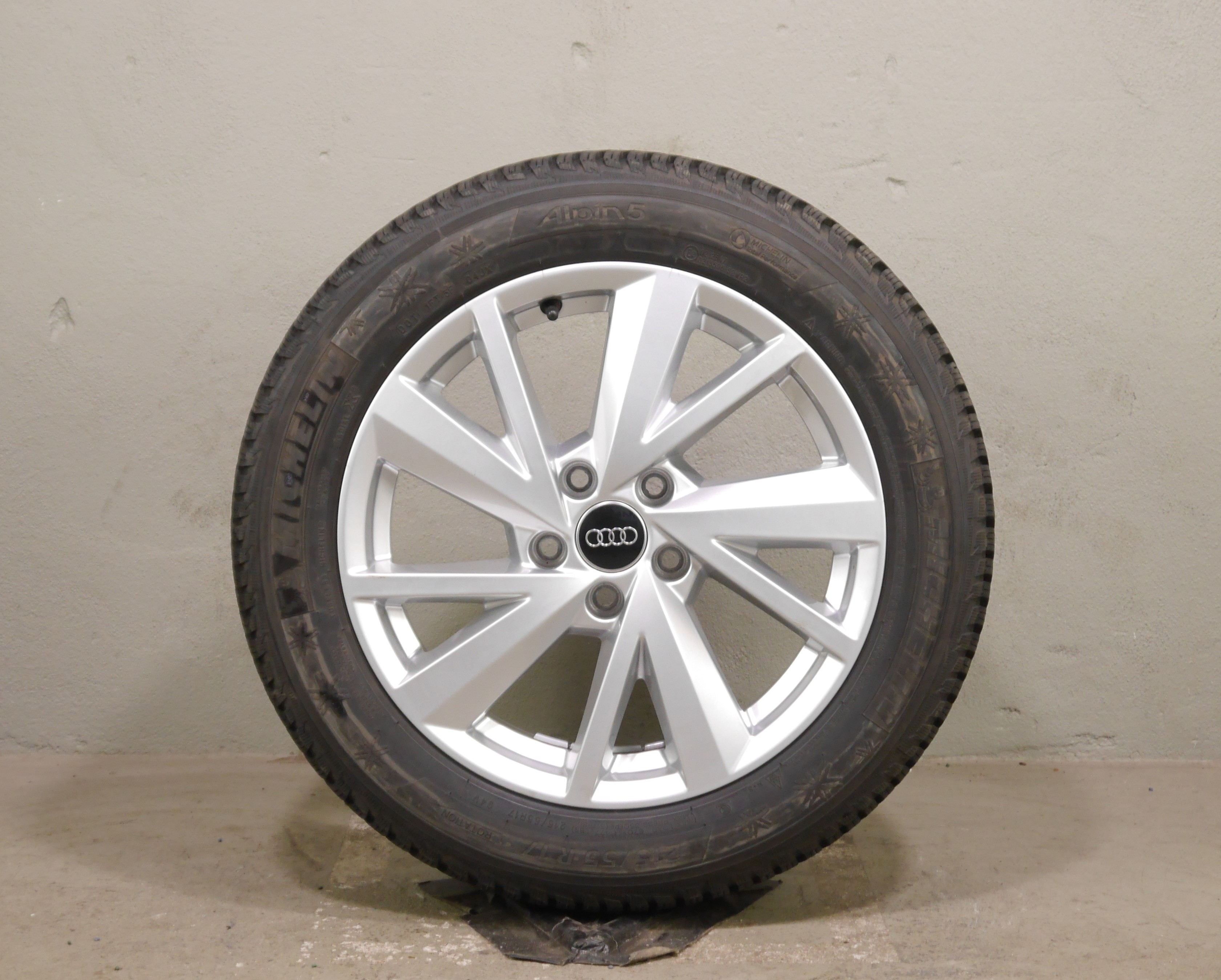Audi Q2 Aluradsatz – Winter 215/55 R17 94V (AO) – 81A601025C