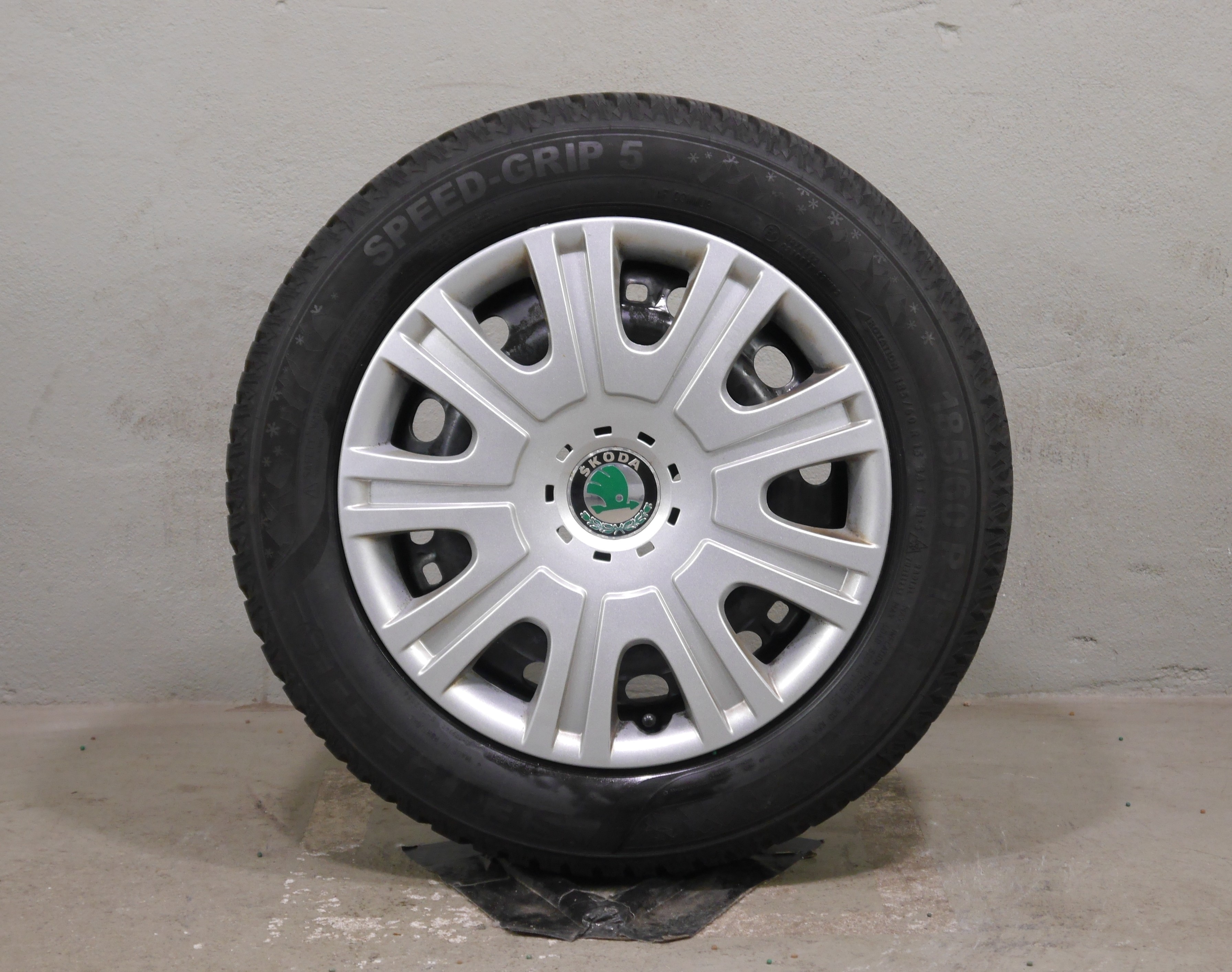 ŠKODA Fabia NJ  - Polo 6C  Stahlradsatz – Winter 185/60 R15 88T (AO) – 6C0601027F/G
