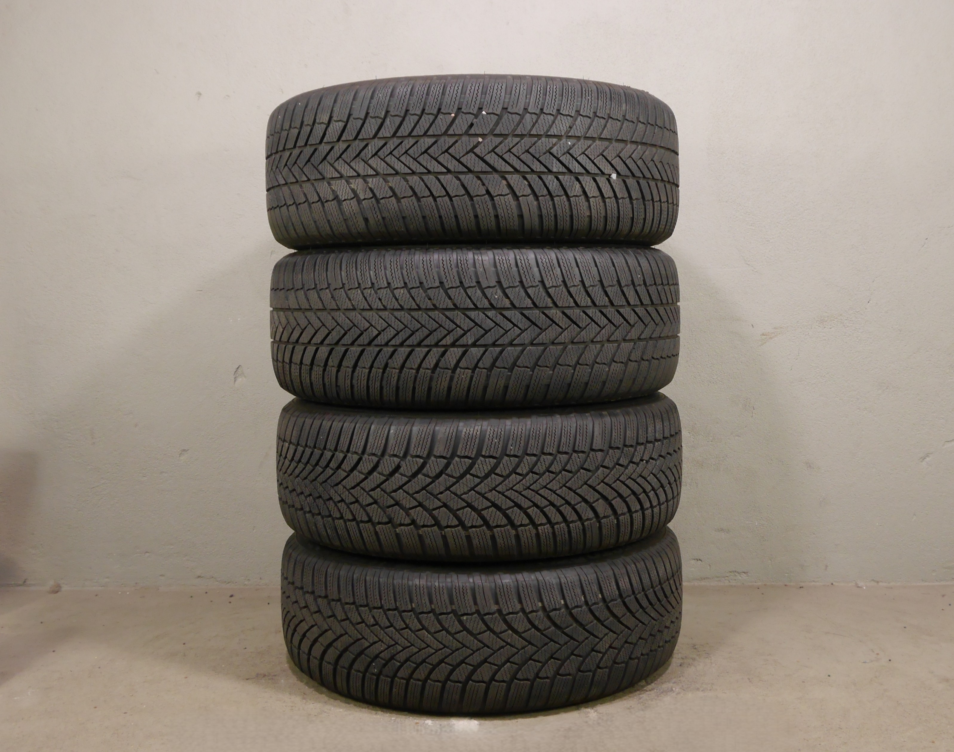 VW ID.4/ID.5 (E2) Aluradsatz – Winter 235/55 R19 101T 255/50 R19 103T - 11A601025M