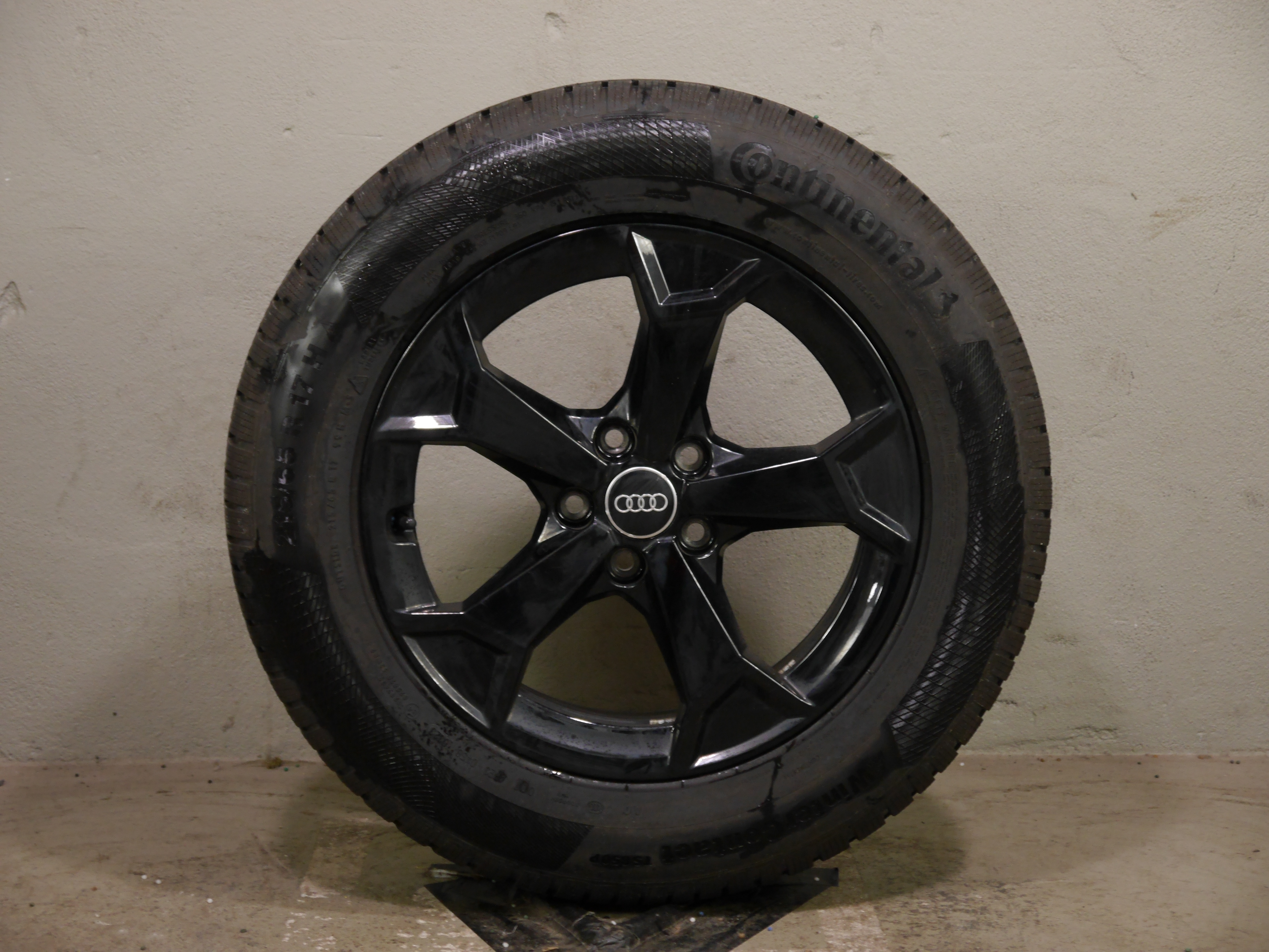 Audi Q3 (F3) Aluradsatz – Winter 215/65 R17 99H (AO) – 83A601025AM