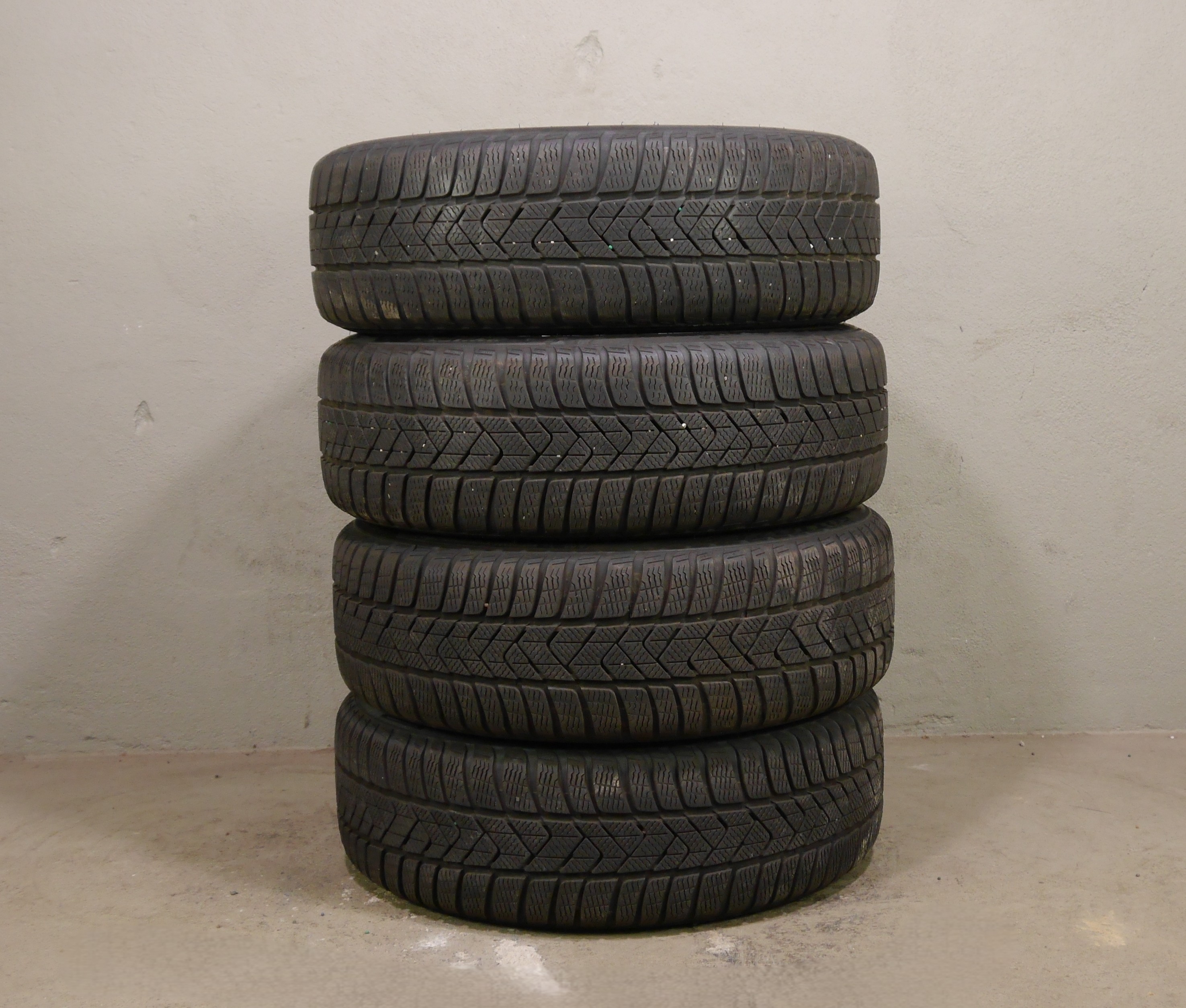 VW Golf (CD) Aluradsatz – Winter 205/50 R17 93H – 5H0601025B