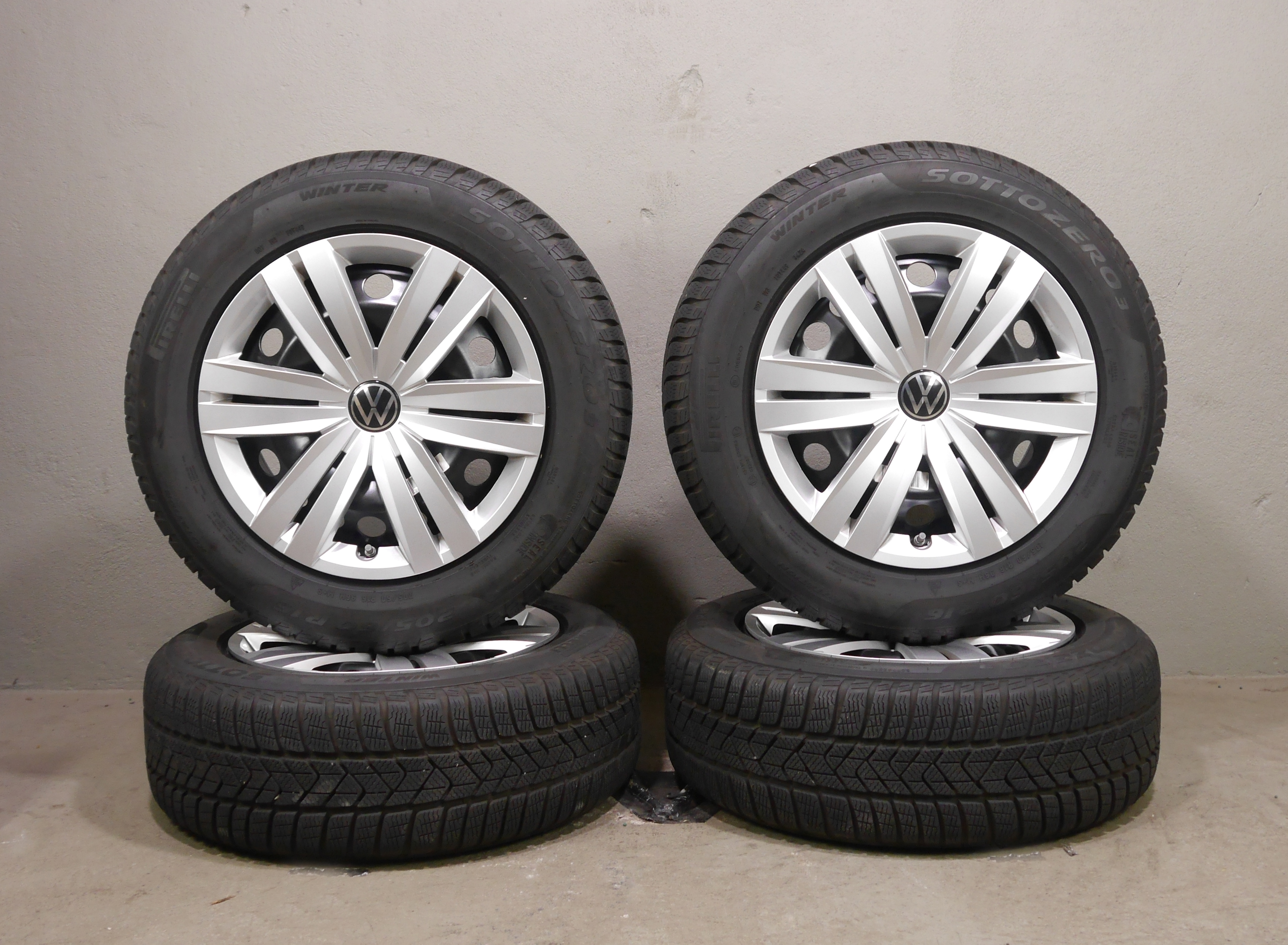 VW Touran 5T Stahlradsatz Winter 205/60 R16 96H  5QA601027C/D SEAL mit RDKS