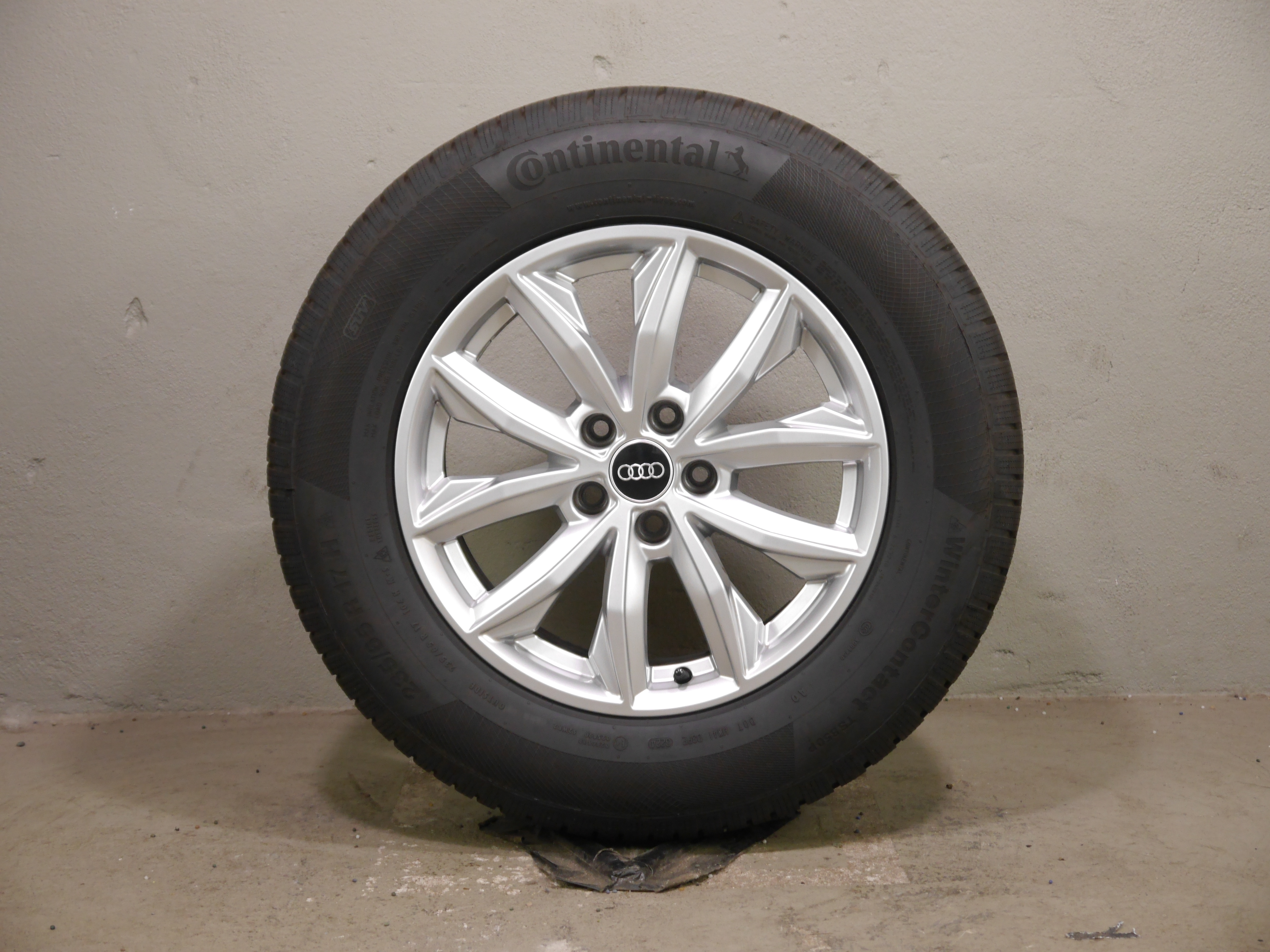 Audi Q5 (FY) Aluradsatz – Winter 235/65 R17 104H (AO) – 80A601025J