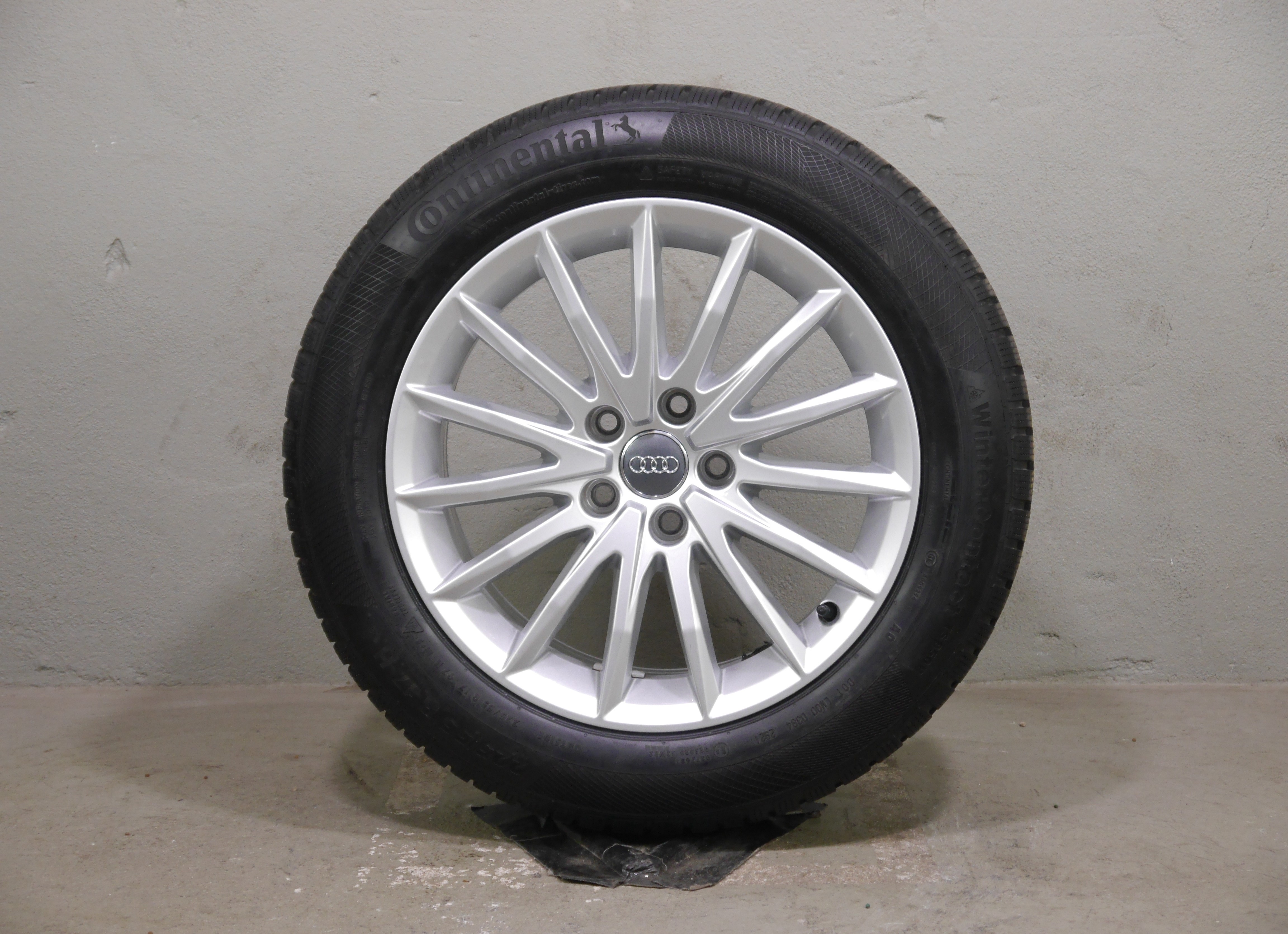 Audi A4 Allroad Aluradsatz – Winter 225/55 R17 97H – 8W9601025A