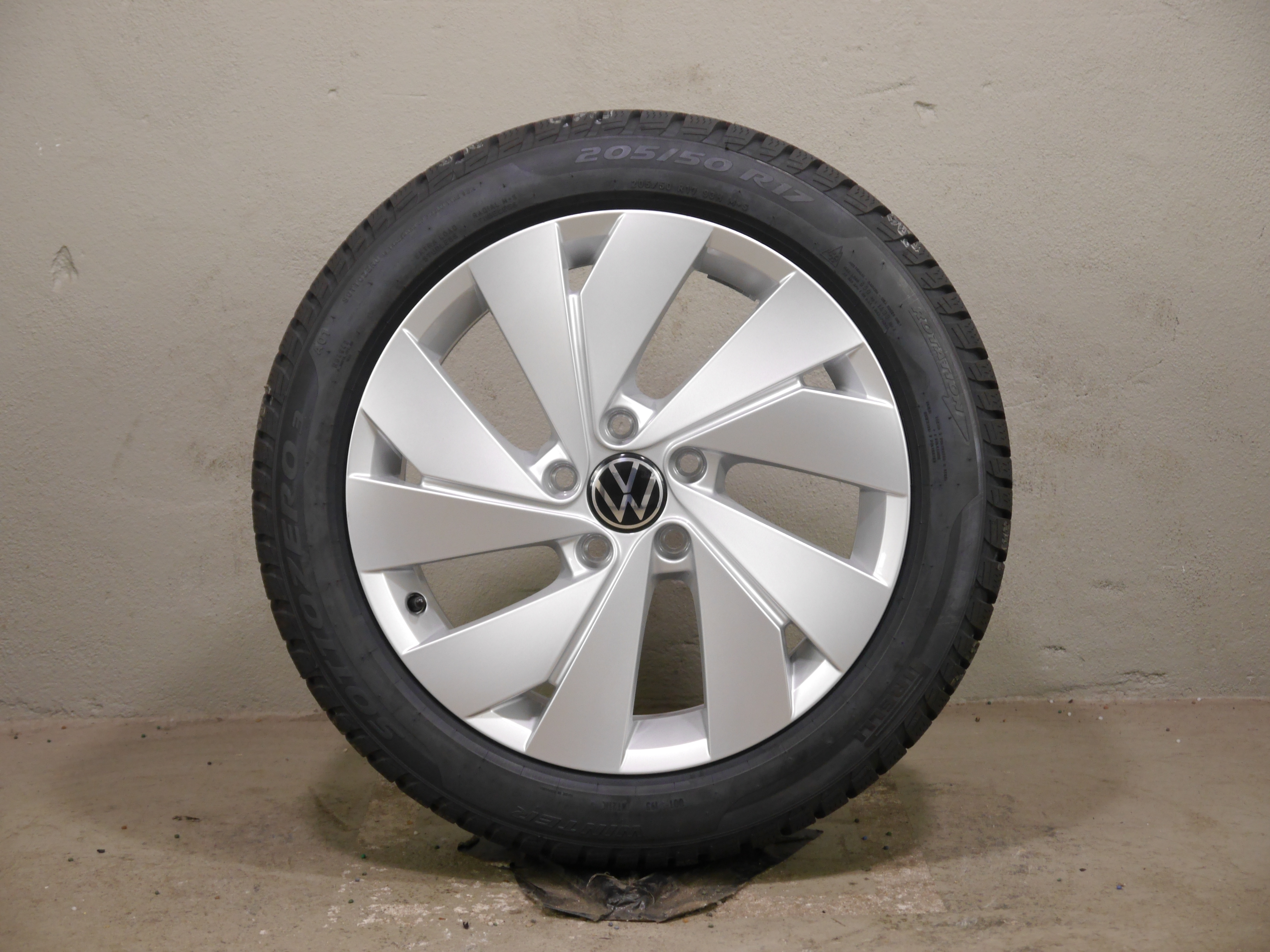VW Golf Alurad – Winter 205/50 R17 93H – 5H0601025B