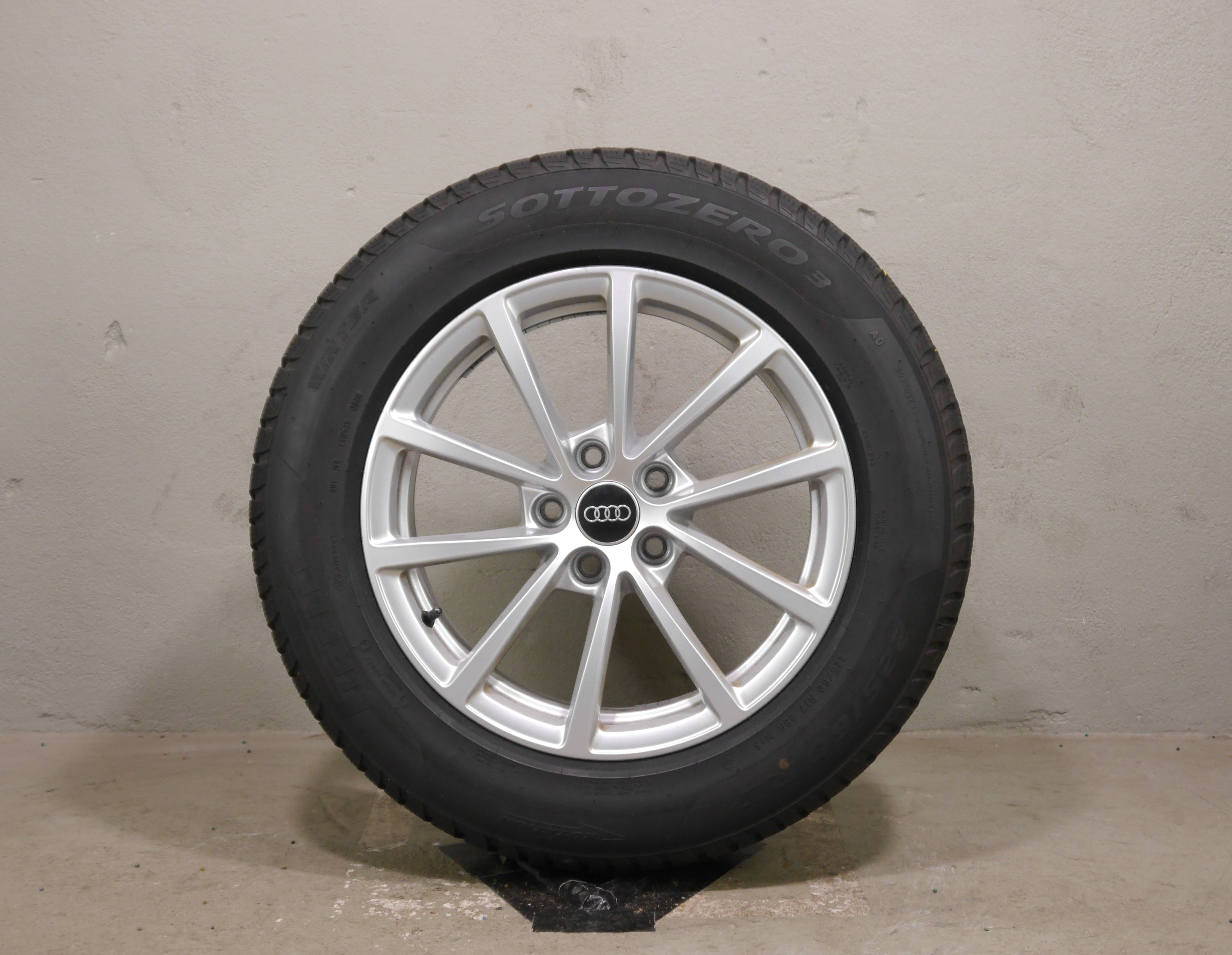Audi A6 Aluradsatz – Winter 225/60 R17 99H (AO) – 4K0601025-