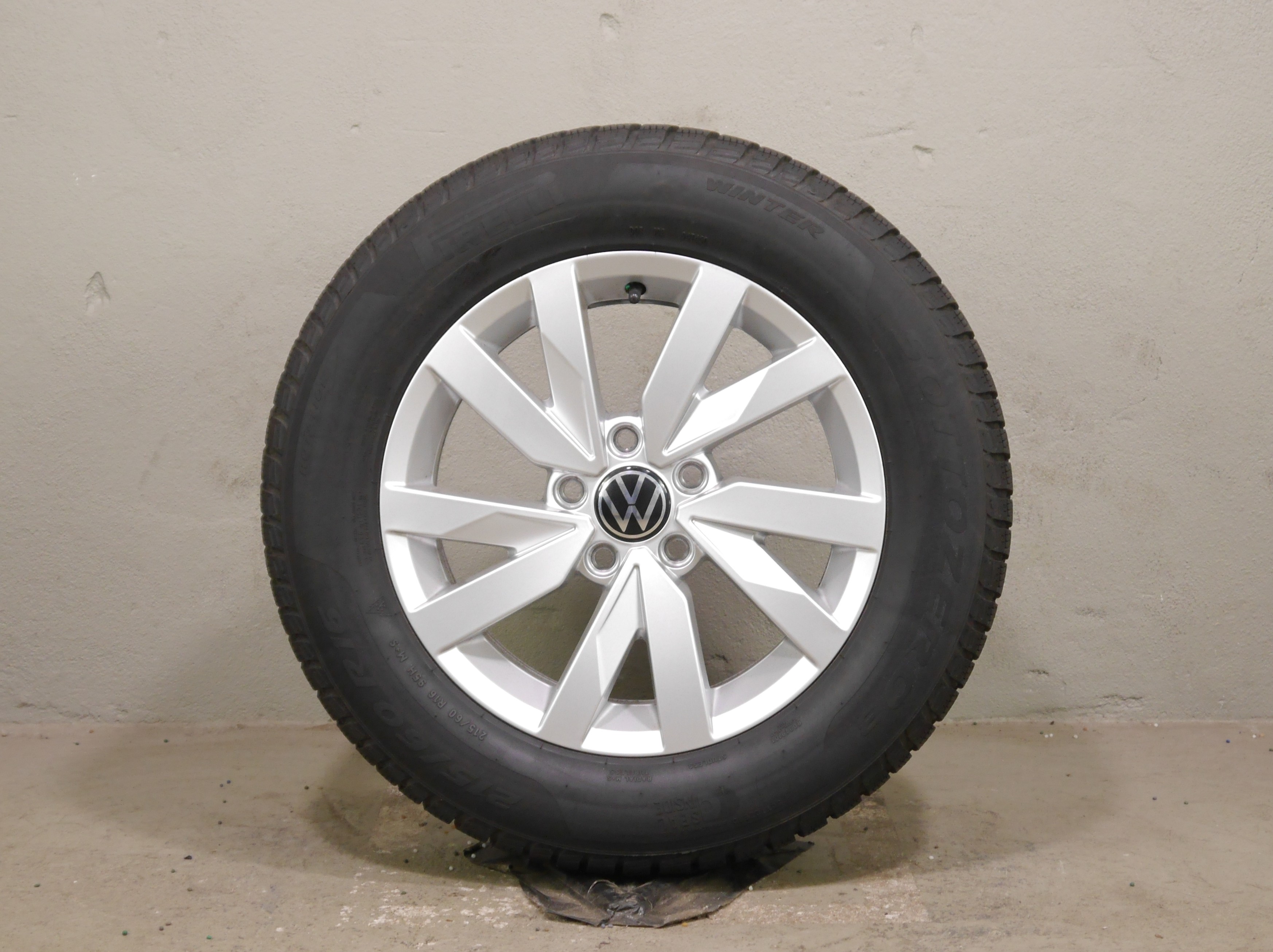 VW Passat Variant Aluradsatz – Winter 215/60 R16 95H – 3G0601025BJ SEAL