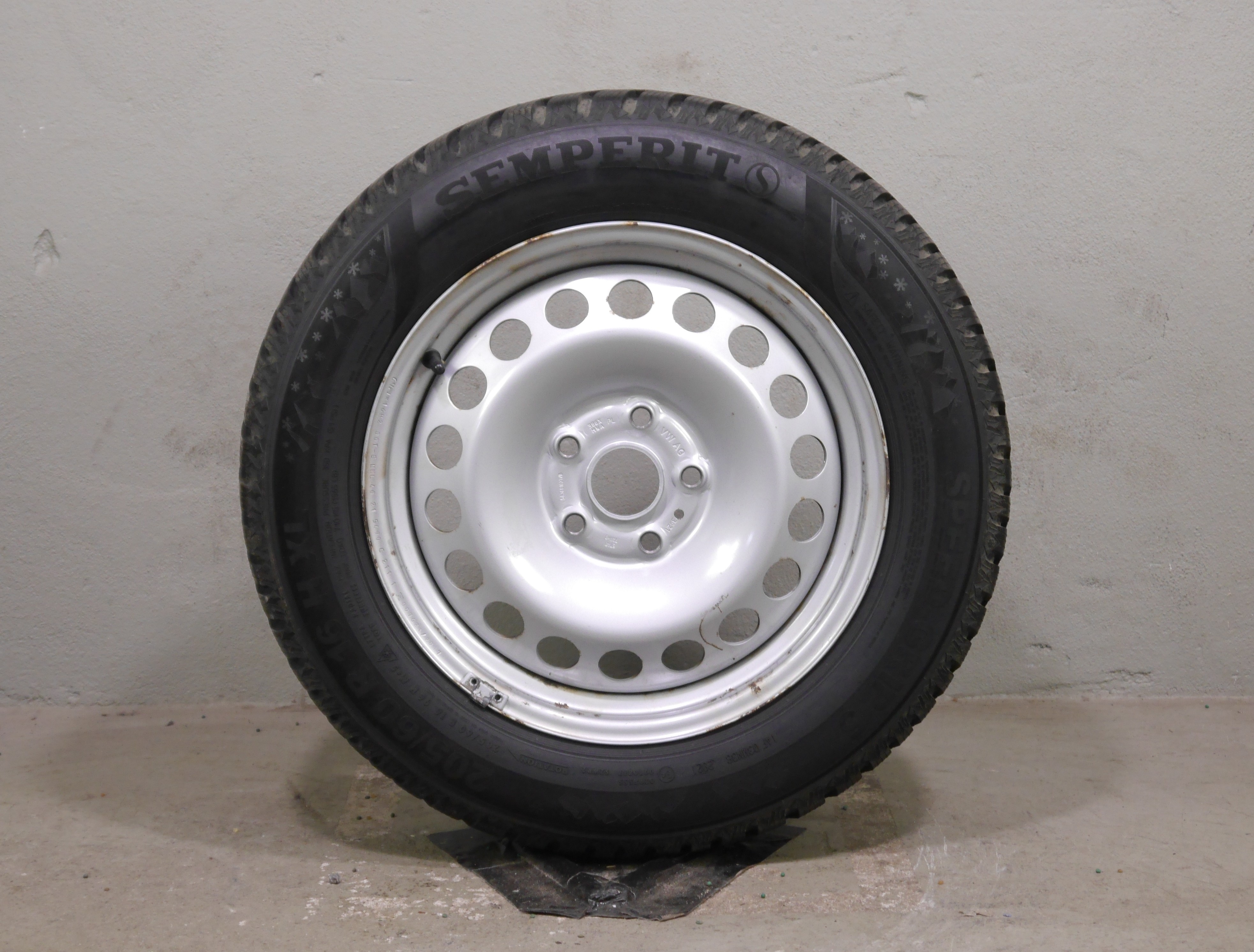 Volkswagen Caddy Maxi Stahlradsatz – Winter 205/60 R16 96H – 5R3601027/B