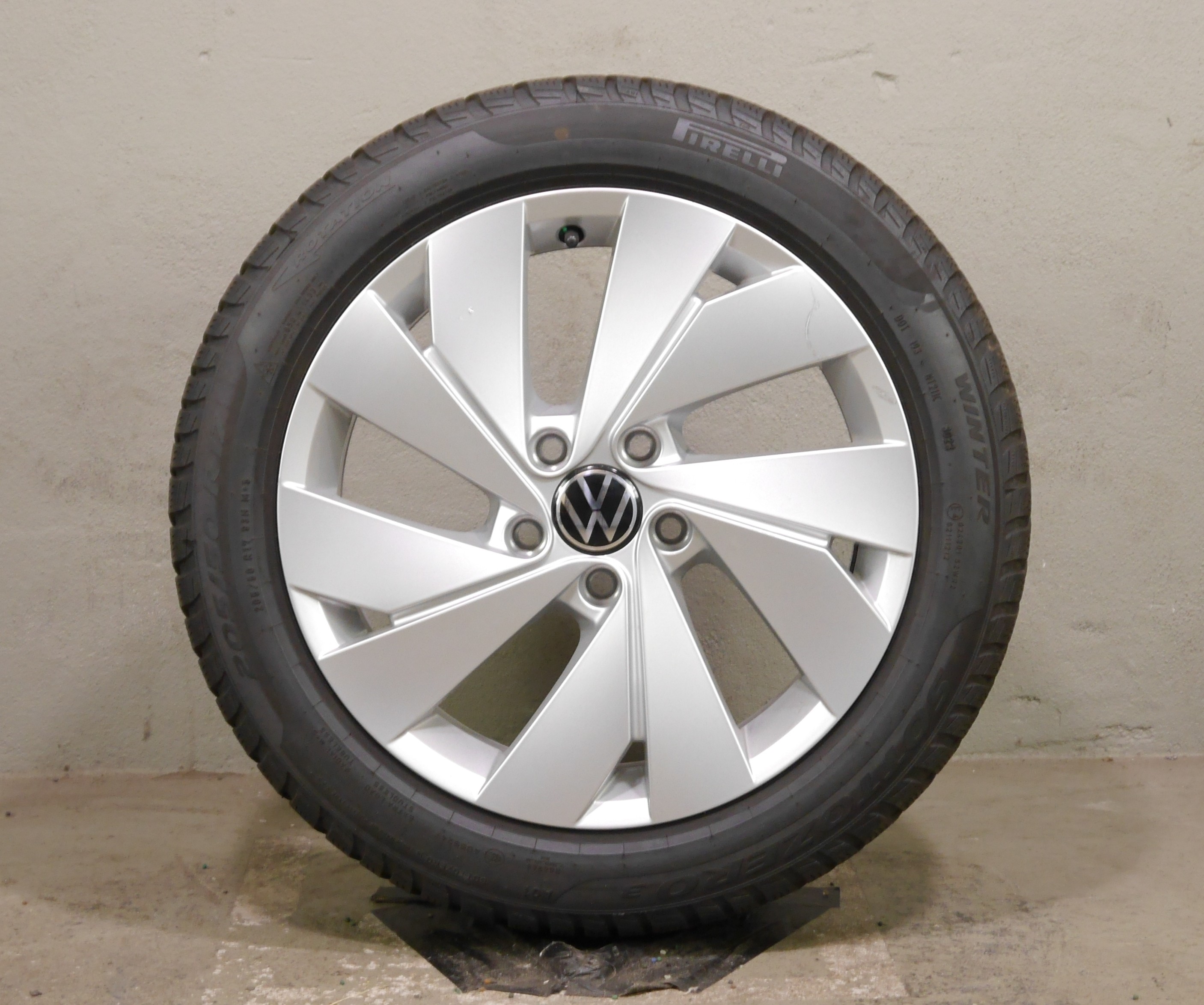 VW Golf (CD) Aluradsatz – Winter 205/50 R17 93H – 5H0601025B
