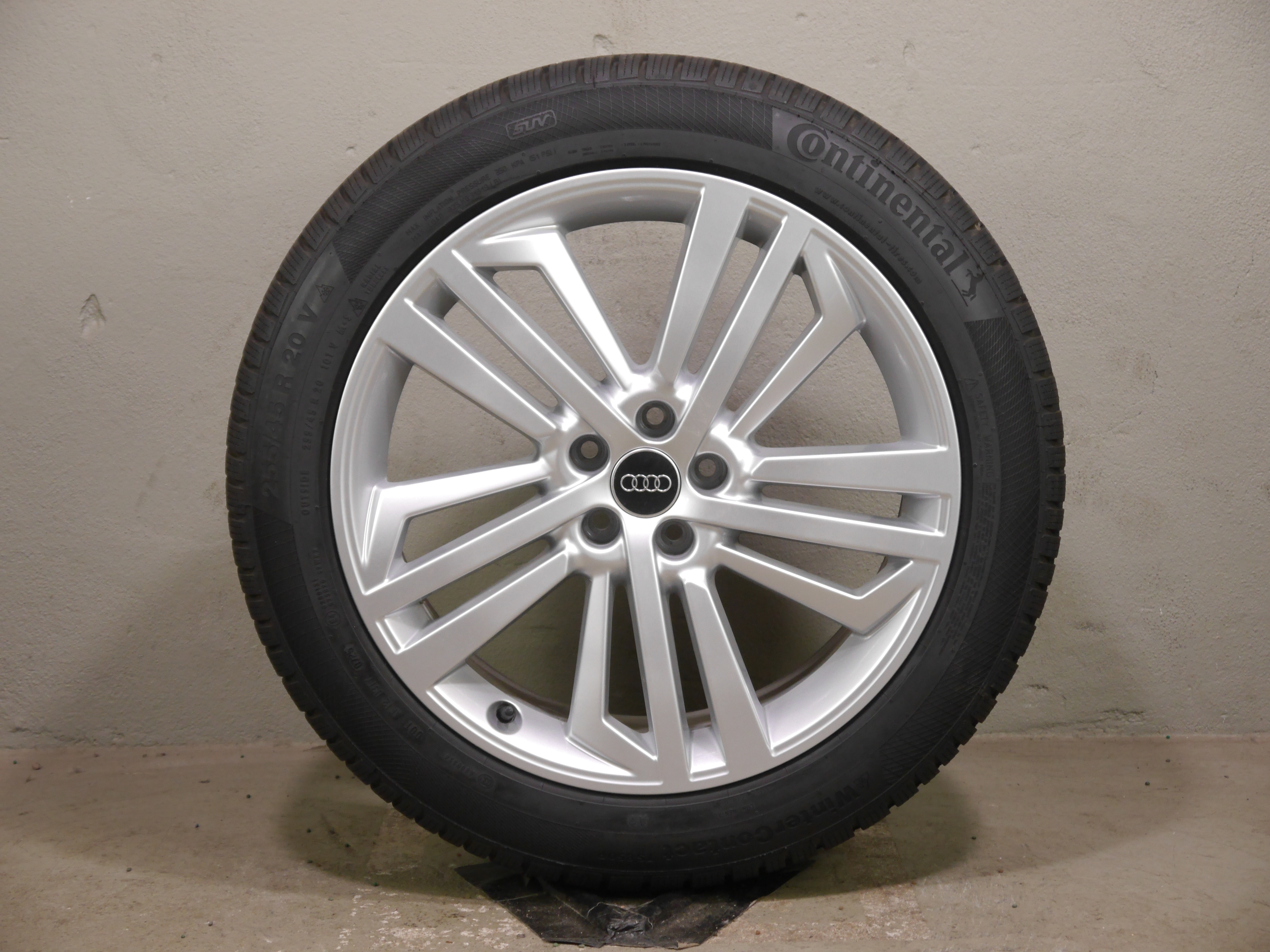 Audi Q5 Aluradsatz – Winter 255/45 R20 101V (AO) – 80A601025L