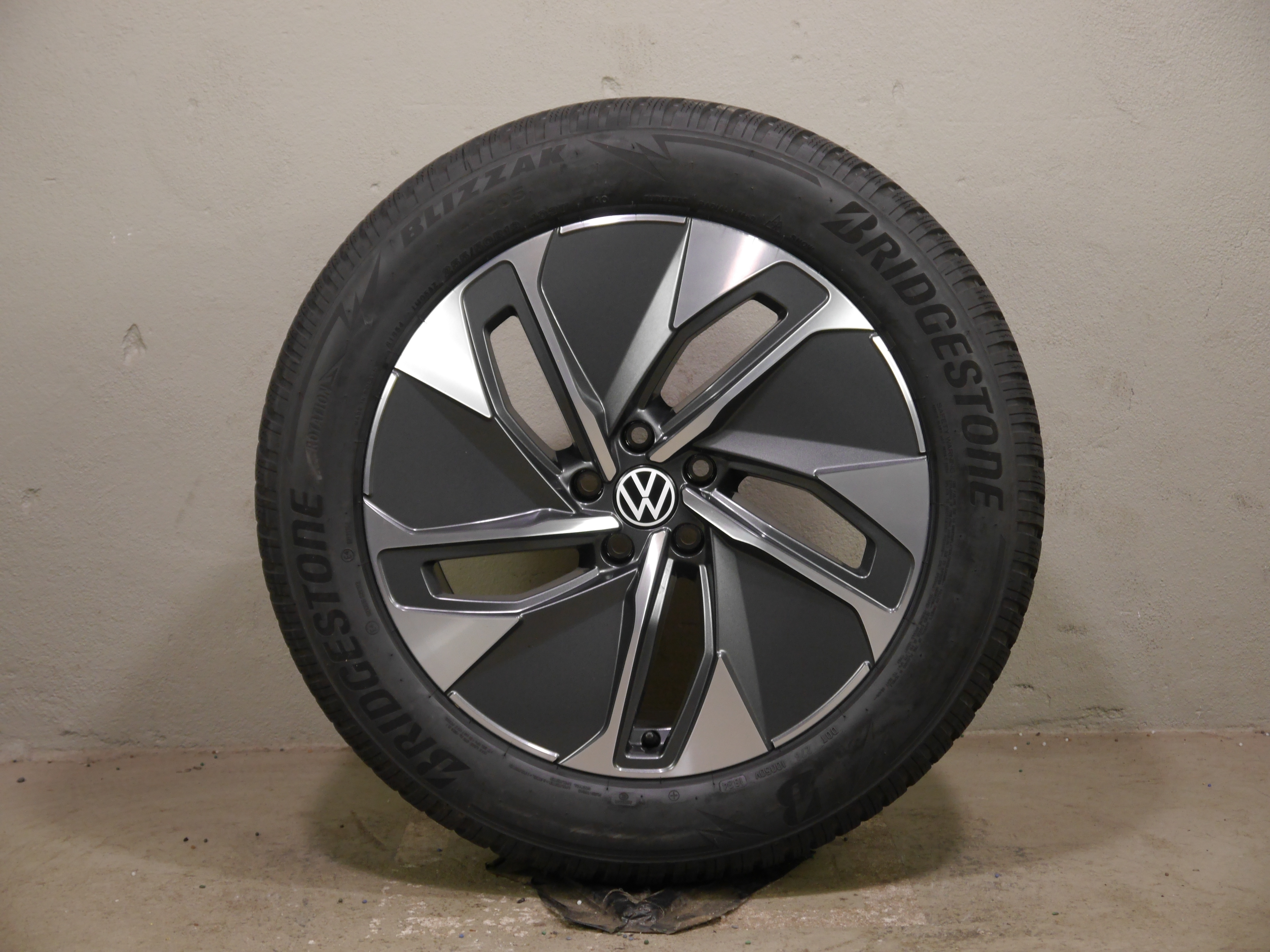 VW ID.4/ID.5 (E2) Aluradsatz – Winter 235/55 R19 101T 255/50 R19 103T - 11A601025M