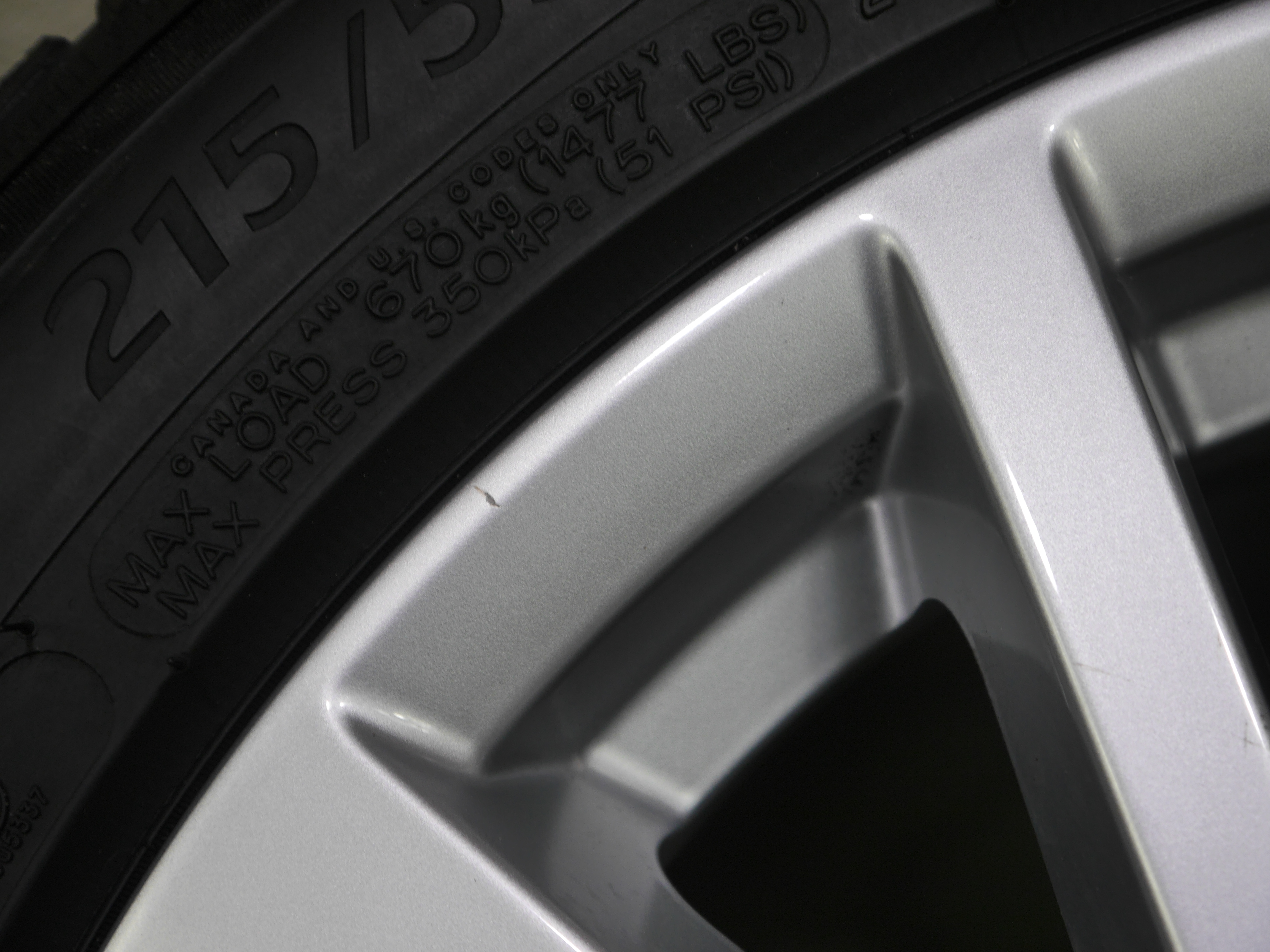 Audi Q2 Aluradsatz – Winter 215/55 R17 94V (AO) – 81A601025C