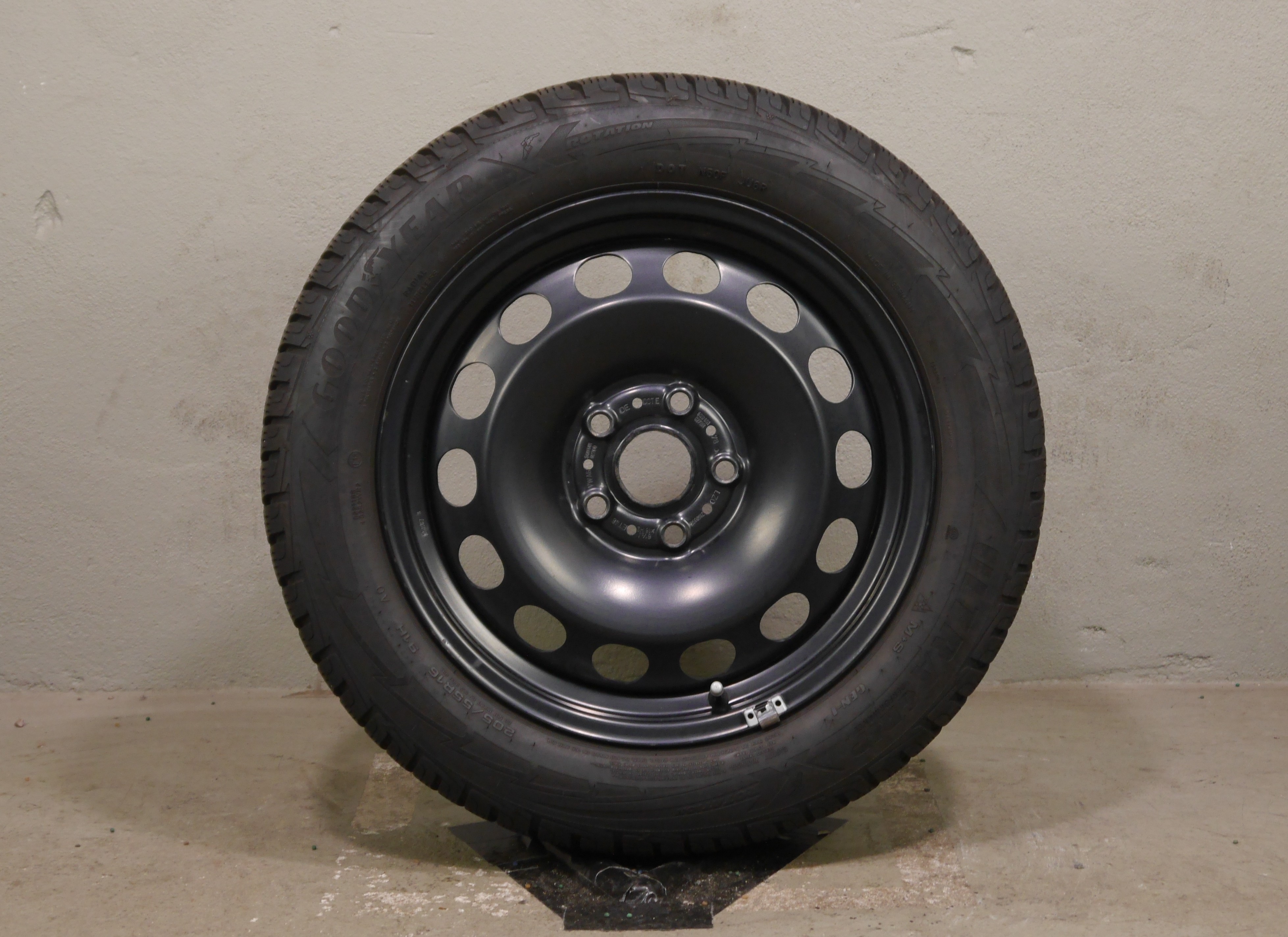 Volkswagen Golf Stahlradsatz – Winter 205/55 R16 91H – 5Q0601027BR